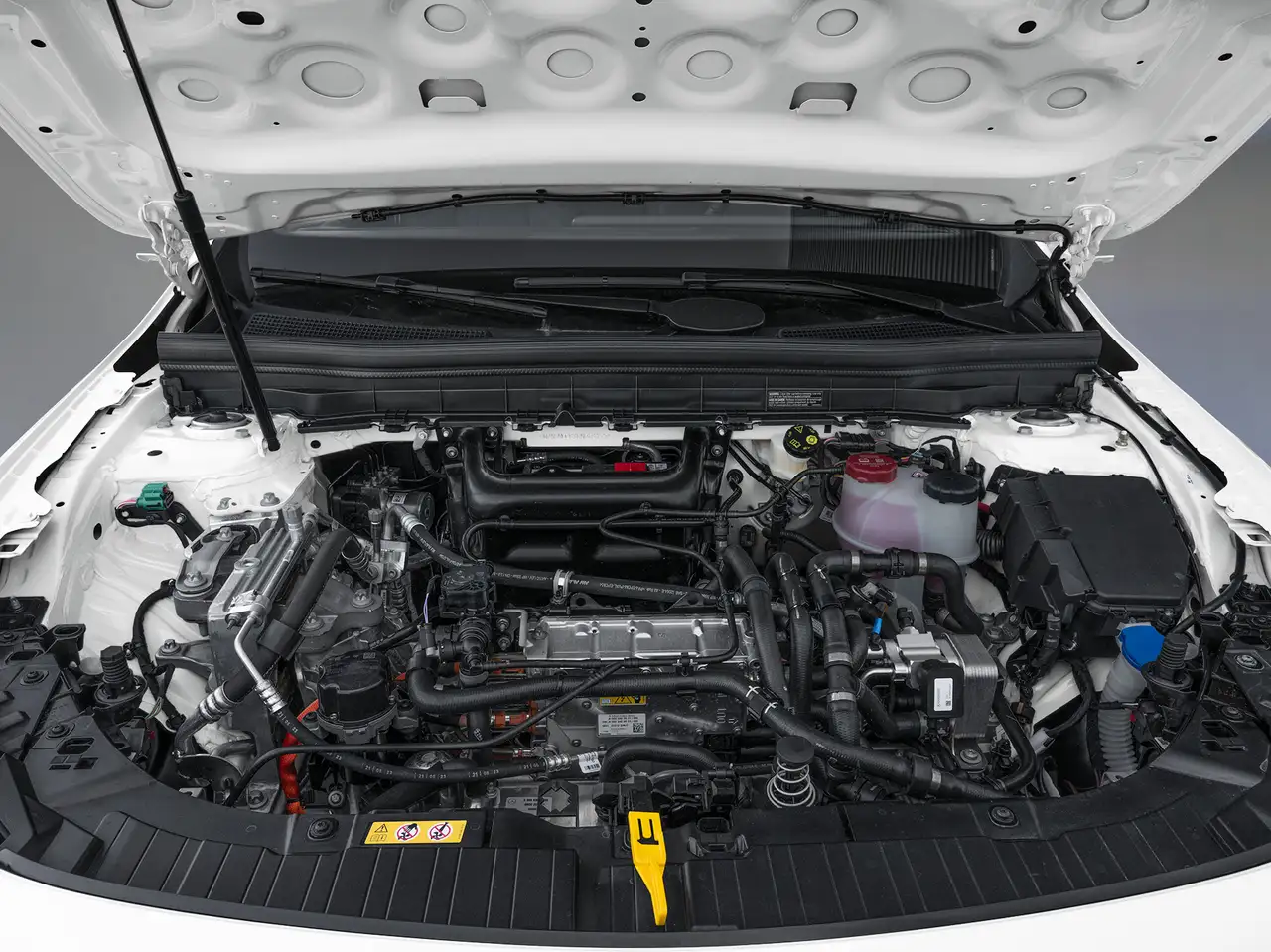 Mercedes-Benz EQB снимка Mercedes-Benz EQB