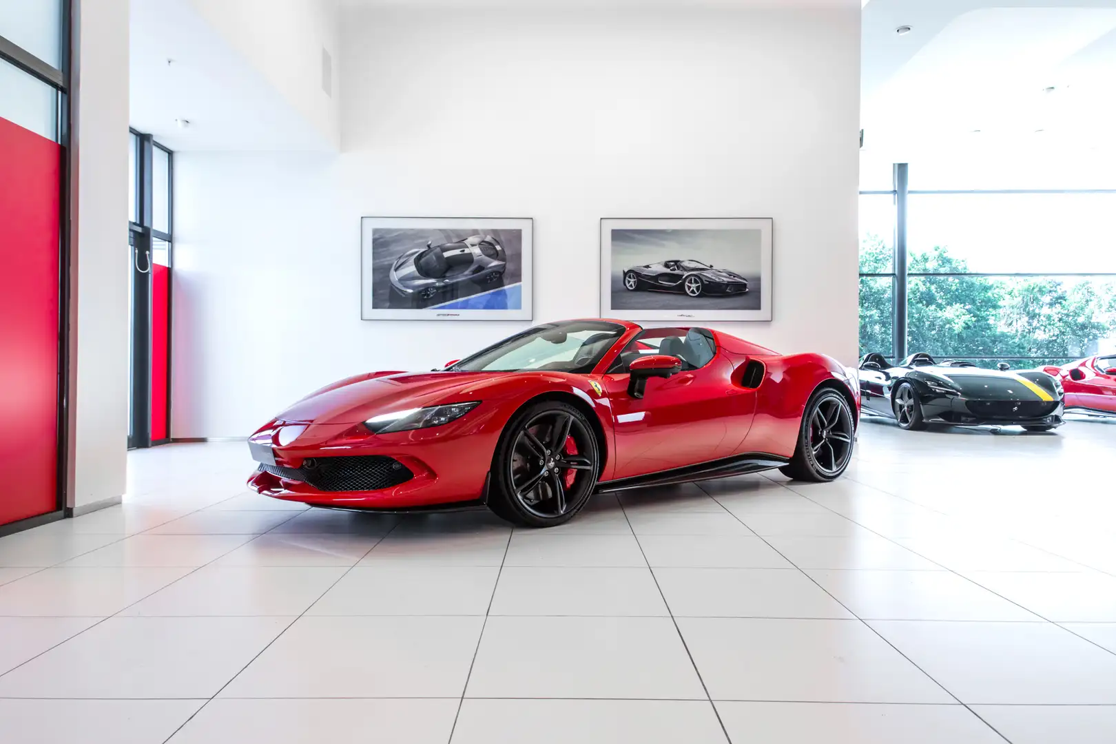 Ferrari 296 GTS ~Ferrari Munsterhuis~ Rood - 2