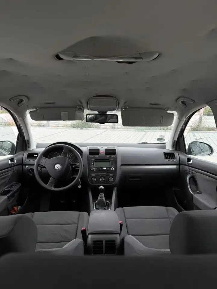 Volkswagen Golf Standard Model — photo 4