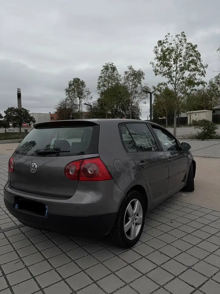 Volkswagen Golf Standard Model — photo 2