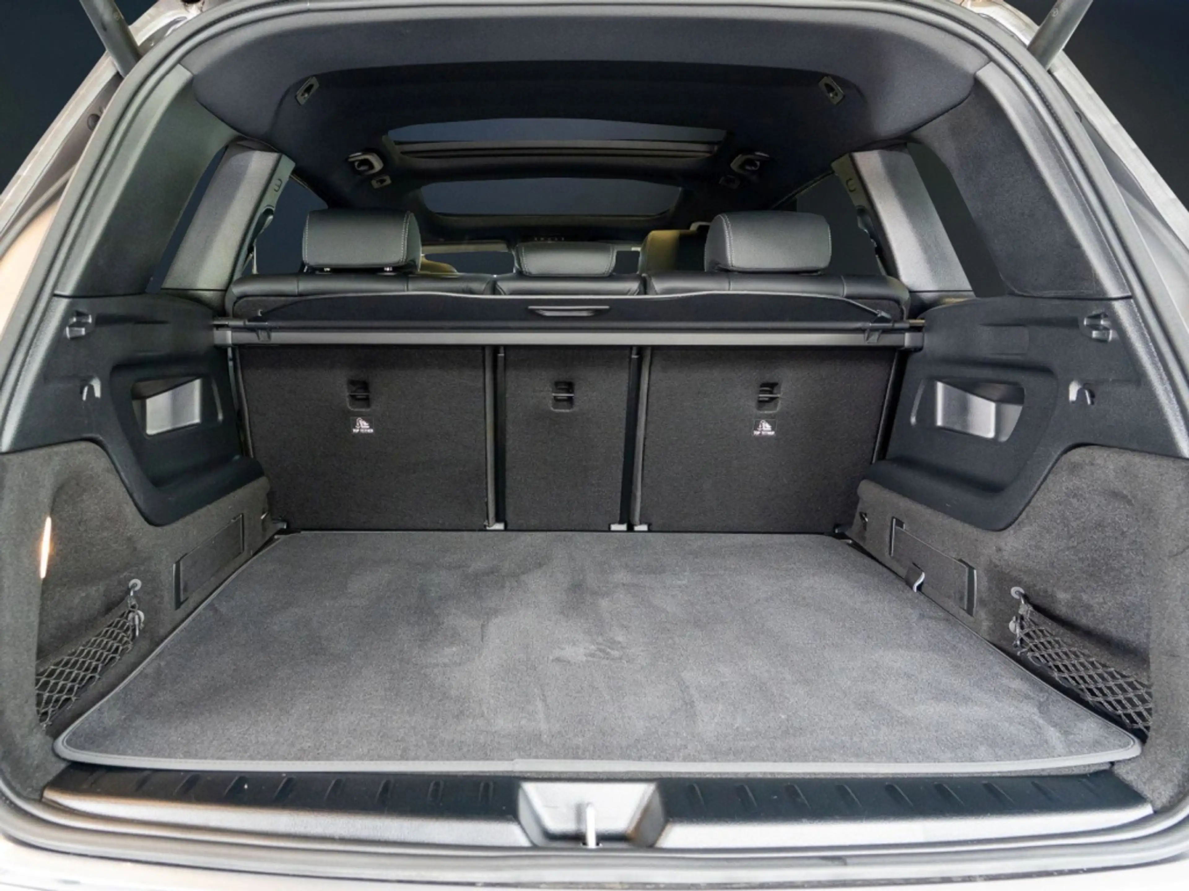 Mercedes-Benz EQB 300 4M * — photo 6