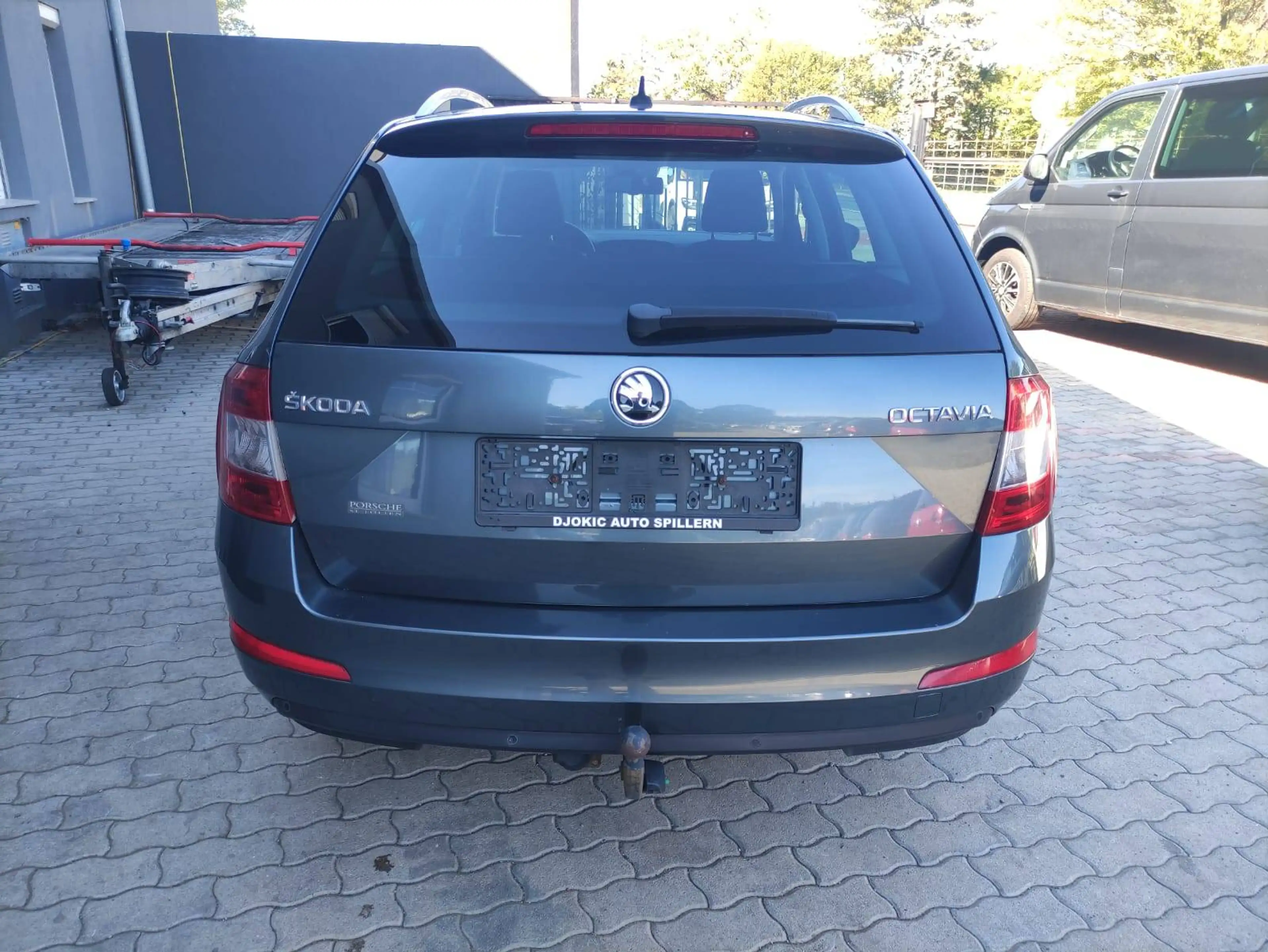 Skoda Octavia Combi 1,6 TDI Style — photo 6