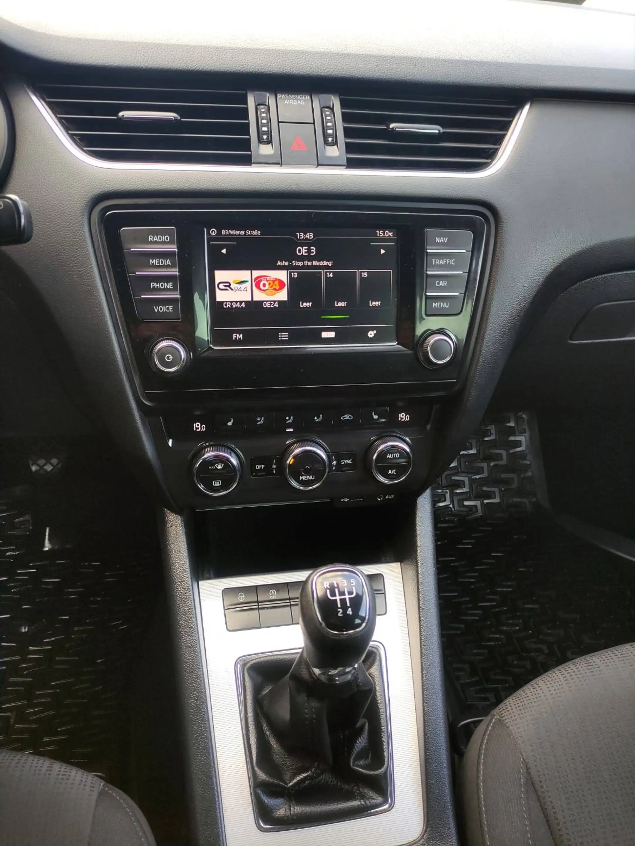 Skoda Octavia Combi 1,6 TDI Style — photo 11