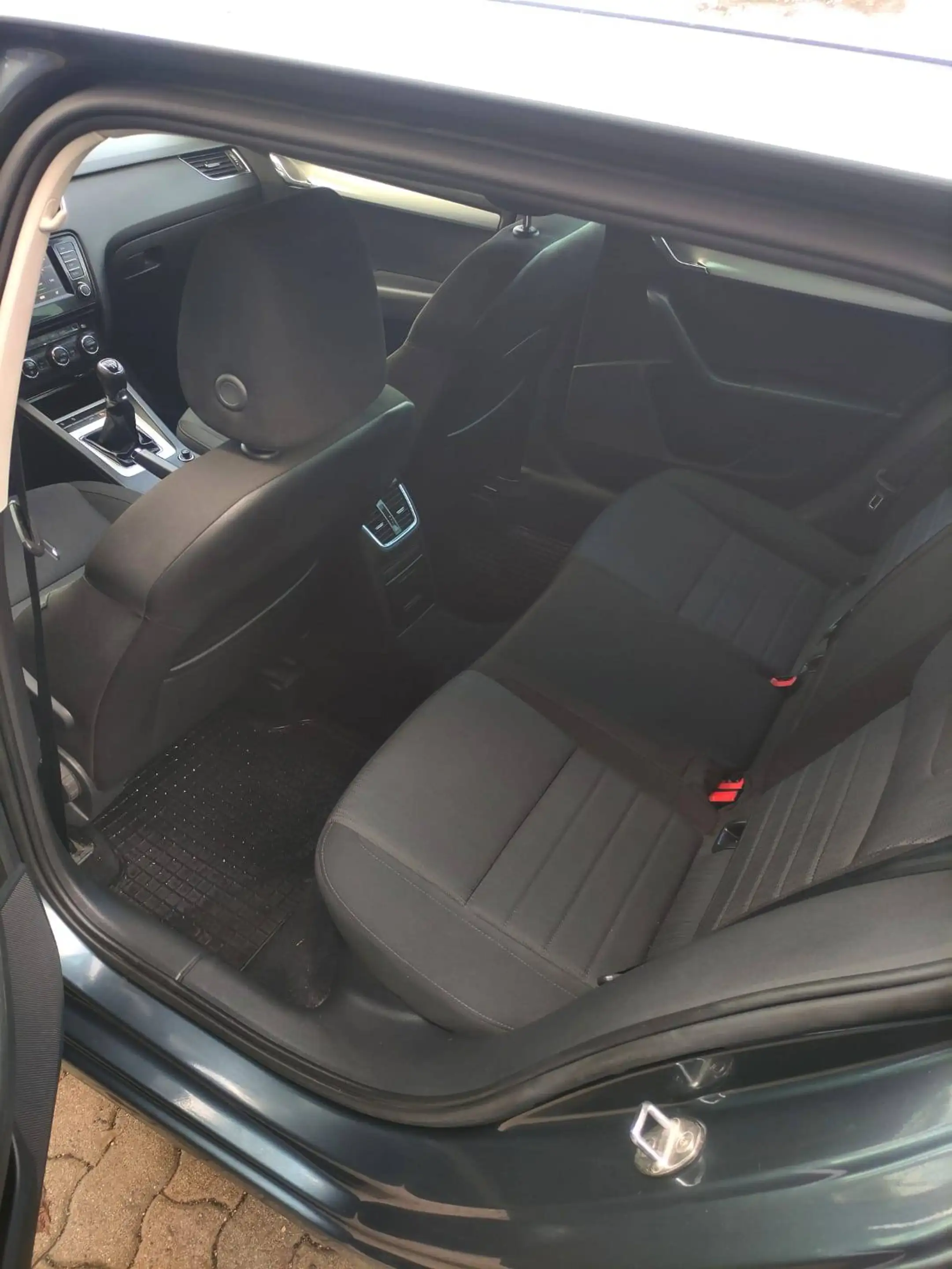 Skoda Octavia Combi 1,6 TDI Style — photo 8