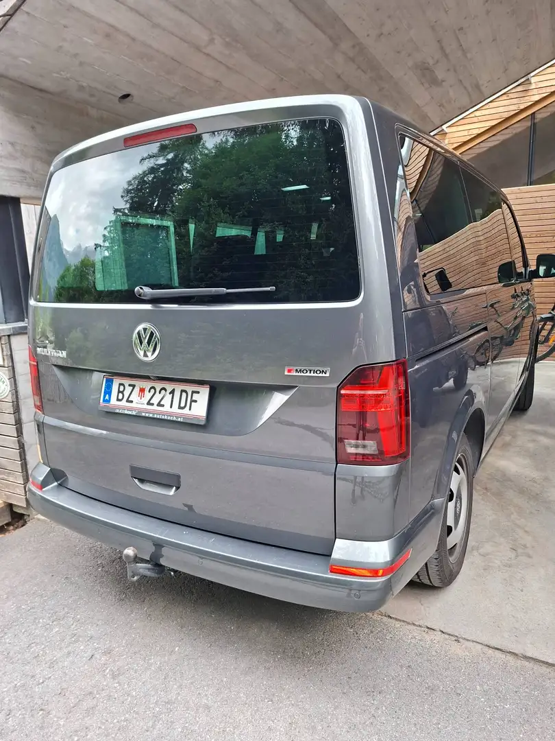 Volkswagen T6 Multivan Multivan Comfortline 2,0 TDI 4Motion DSG Comfortline Silber - 2