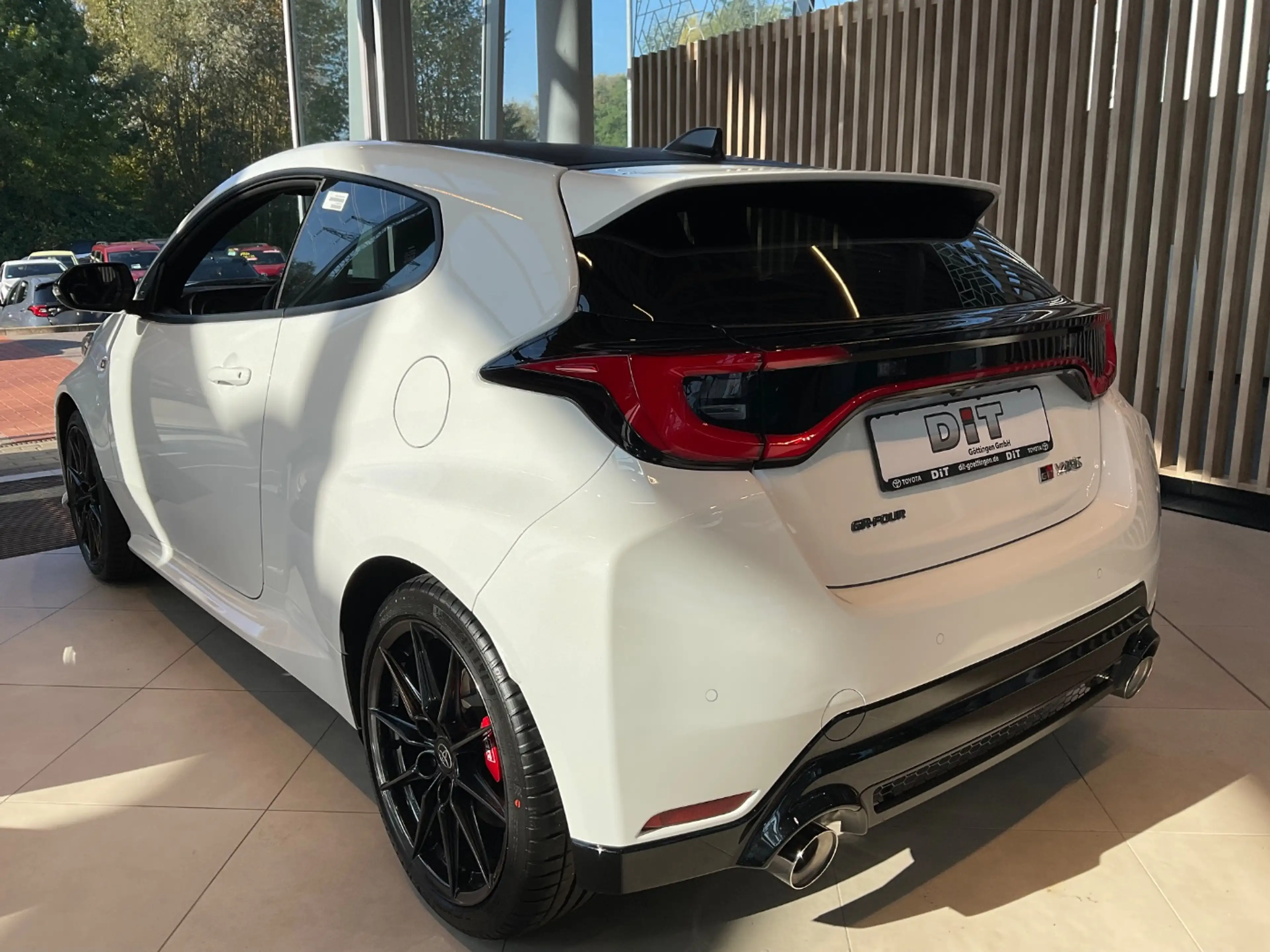 Toyota Yaris 1.6 Turbo GR ACC+LED+SHZ+2xKlima+Kam.+AUT — photo 9