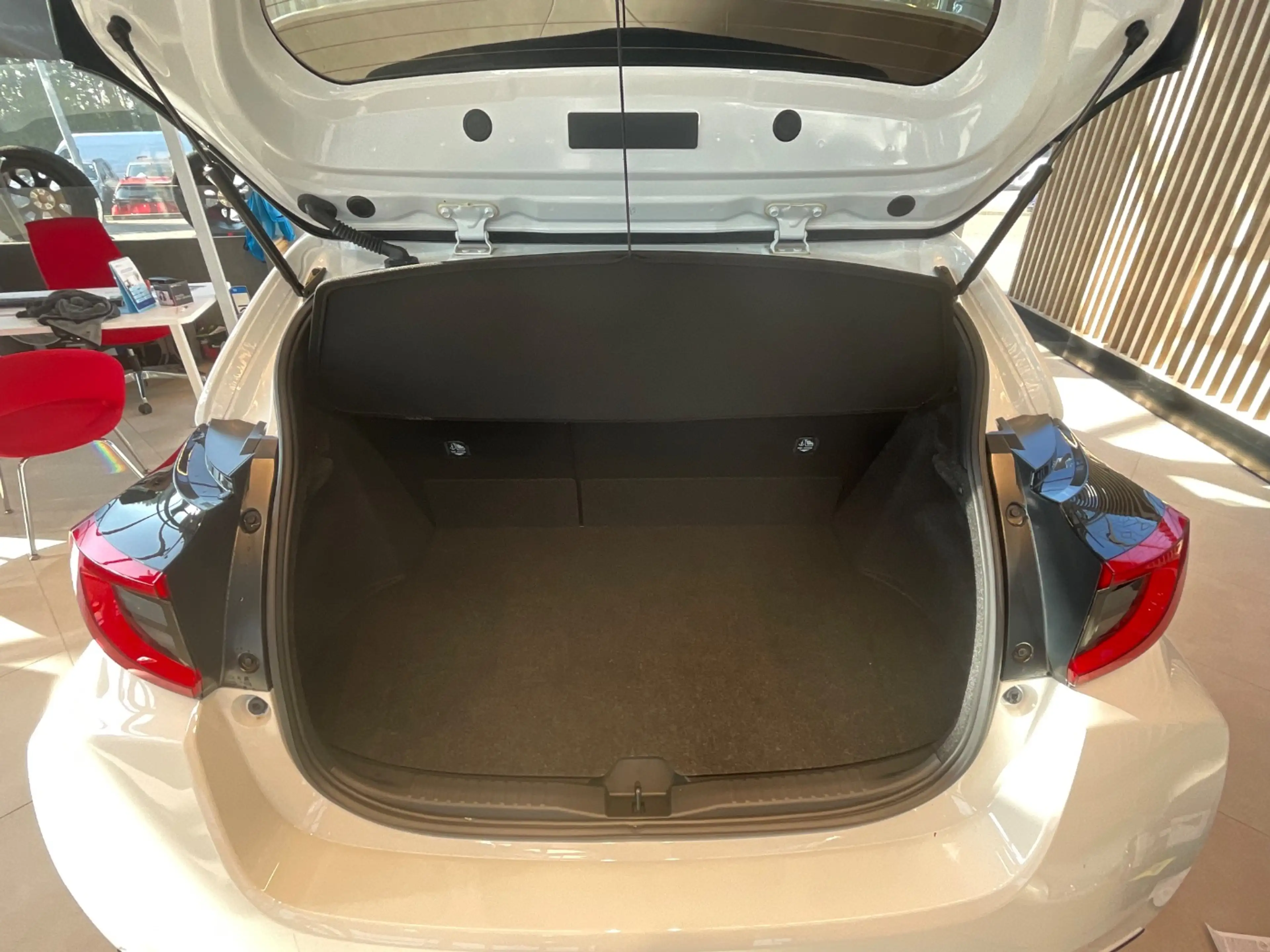 Toyota Yaris 1.6 Turbo GR ACC+LED+SHZ+2xKlima+Kam.+AUT — photo 10