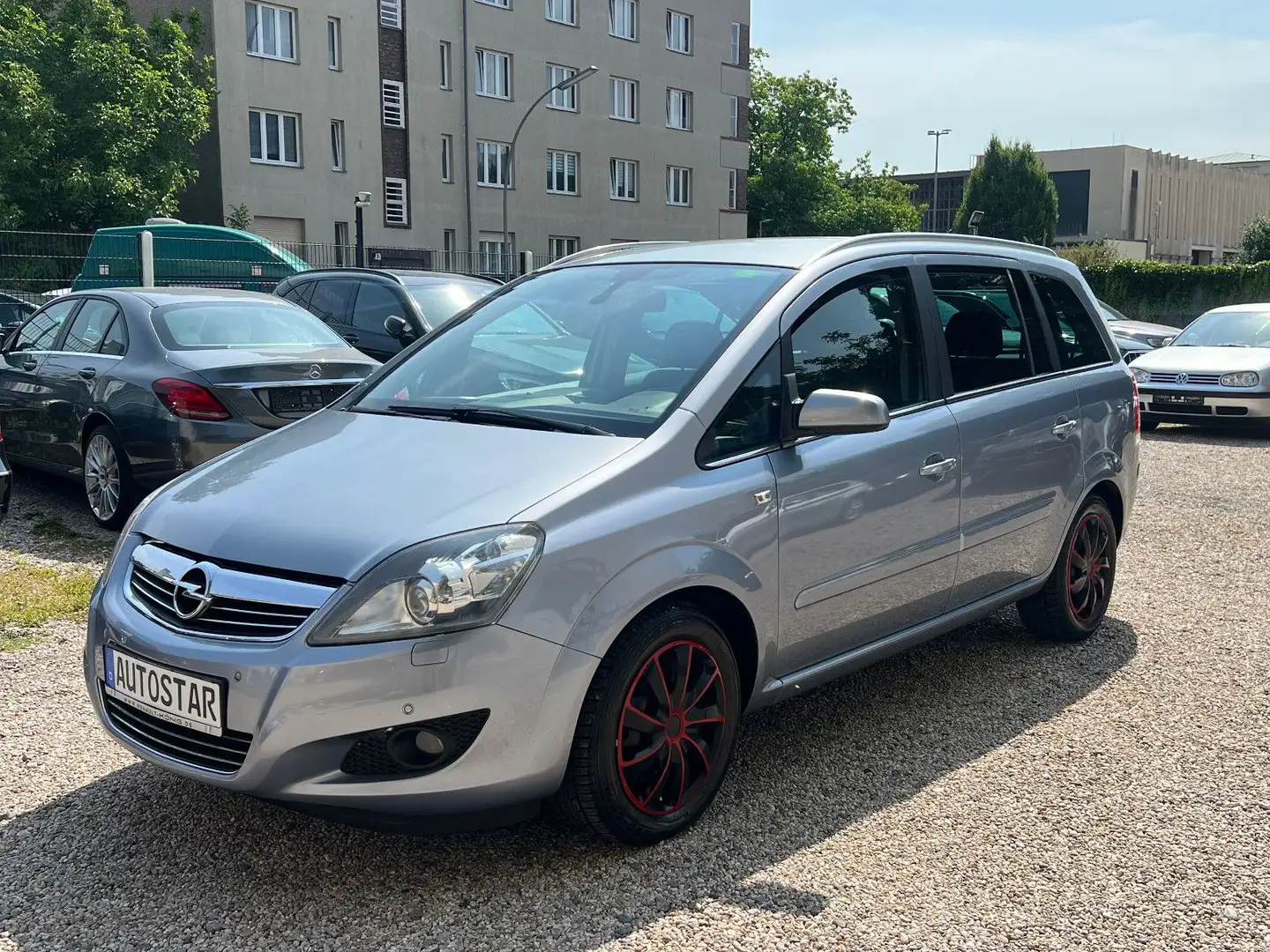 Opel Zafira B Innovation 7. Sitzer Automatik TOP Zilver - 1