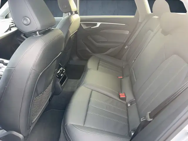 Audi A6 view 13