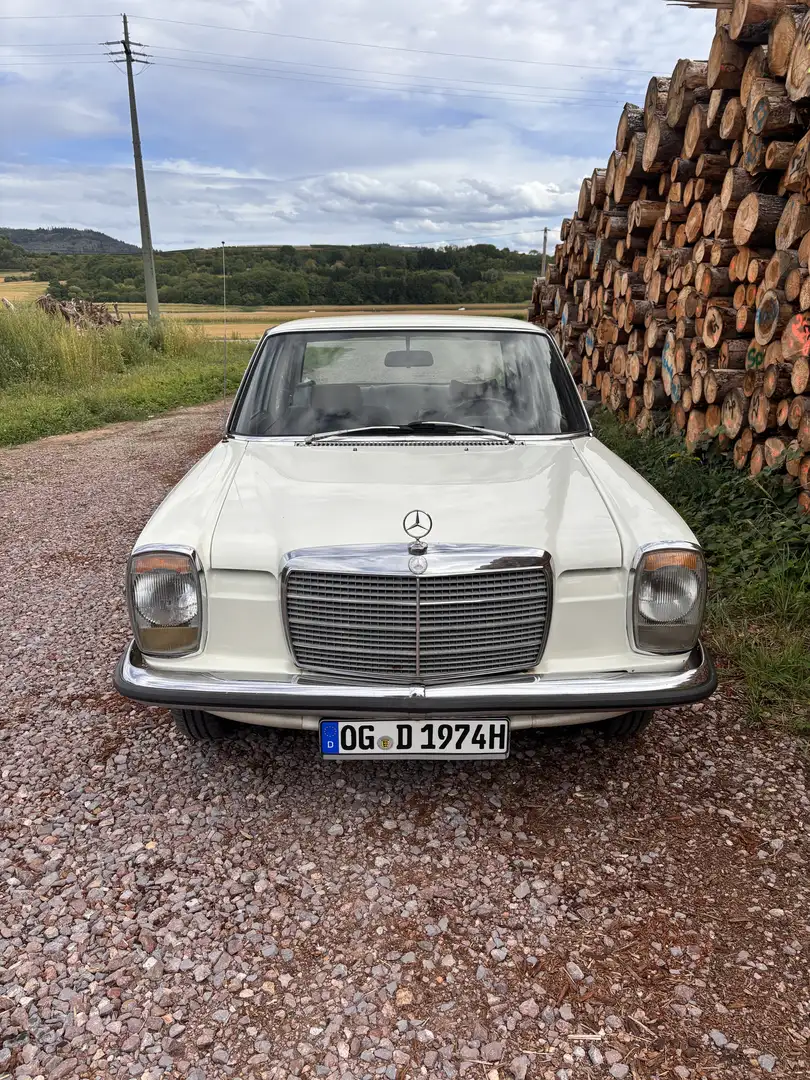 Mercedes-Benz W 114/115 Strich-Acht 240d - 2