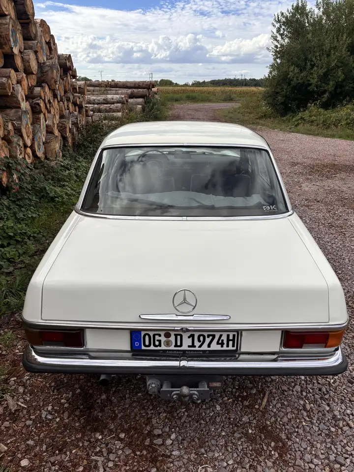 Mercedes-Benz W 114/115 Strich-Acht 240d, foto 7