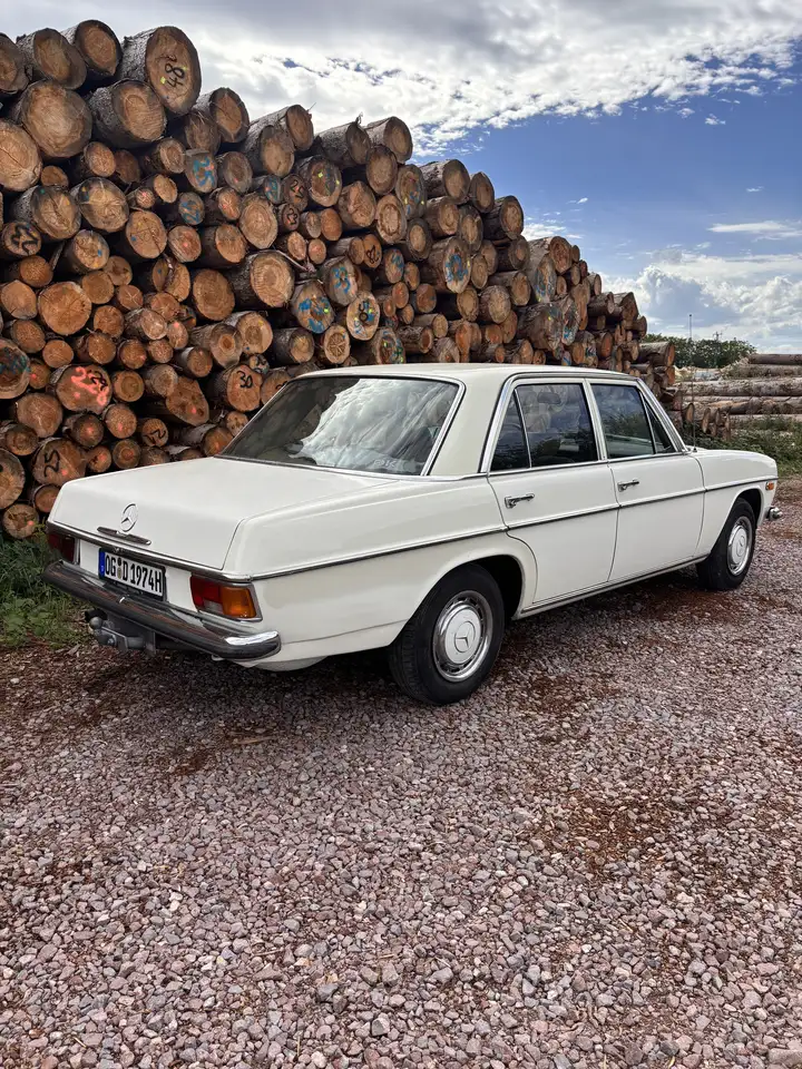 Mercedes-Benz W 114/115 Strich-Acht 240d, foto 10