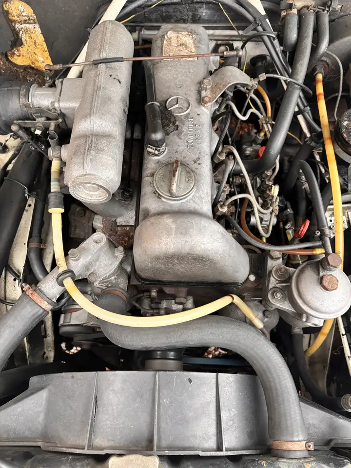Mercedes-Benz W 114/115 Strich-Acht 240d, foto 11
