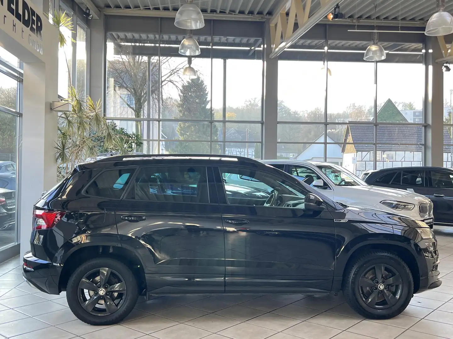 Skoda Karoq Karoq 1.5 TSI Sportline PANO|AHK|RFK|SHZ|LHZ| Noir - 2
