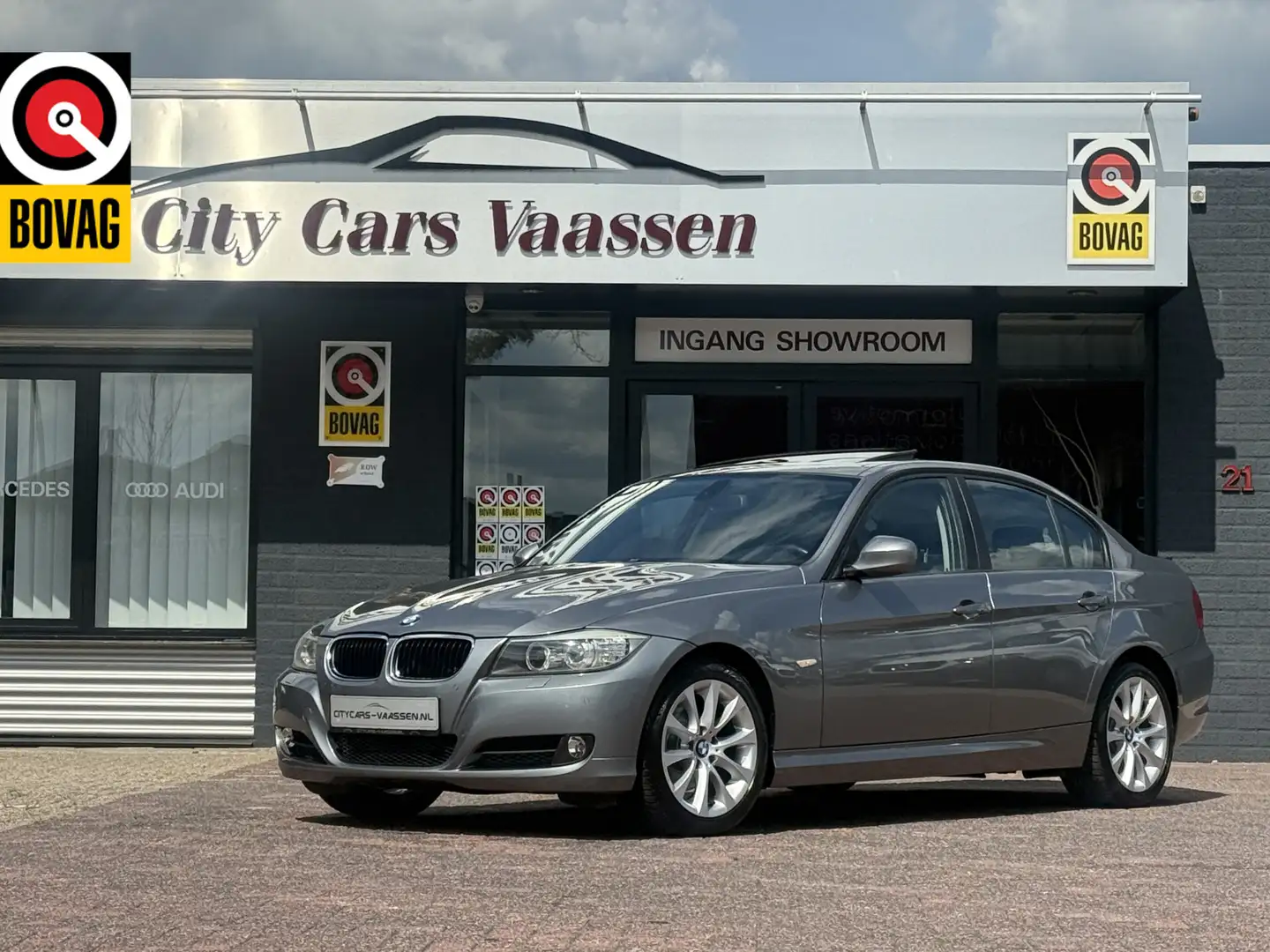 BMW 320 3-serie 320i youngtimer 170 pk navigatie climate c Gris - 1