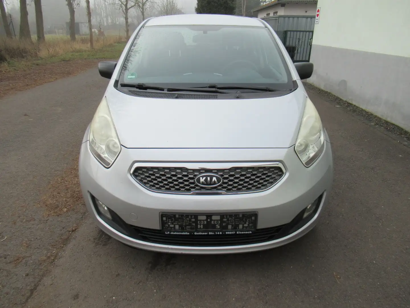 Kia Venga 1.6 CVVT Spirit Automatik/Klima/SHZ... Silber - 2