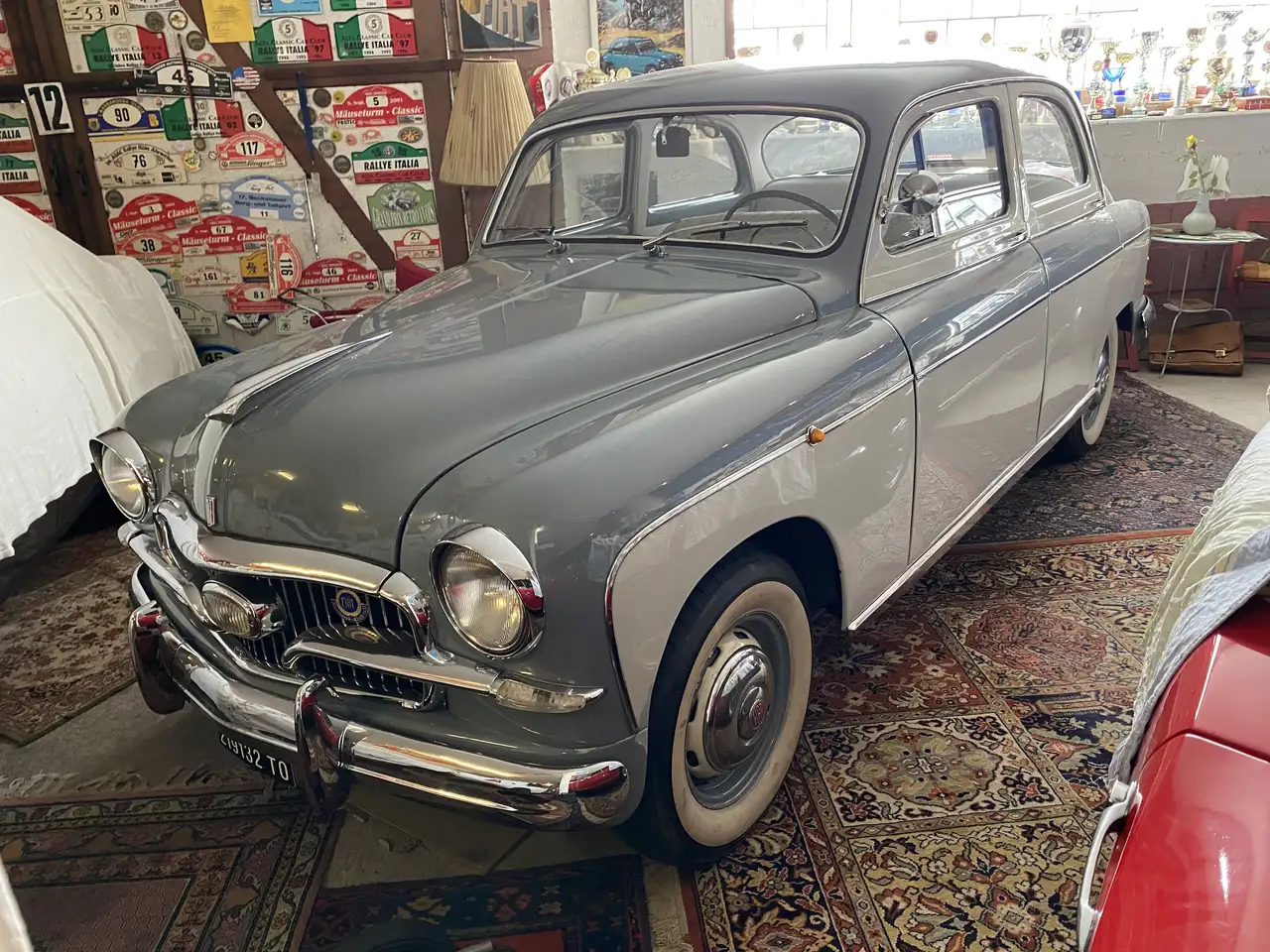Fiat 1400 Bicolore, foto 1