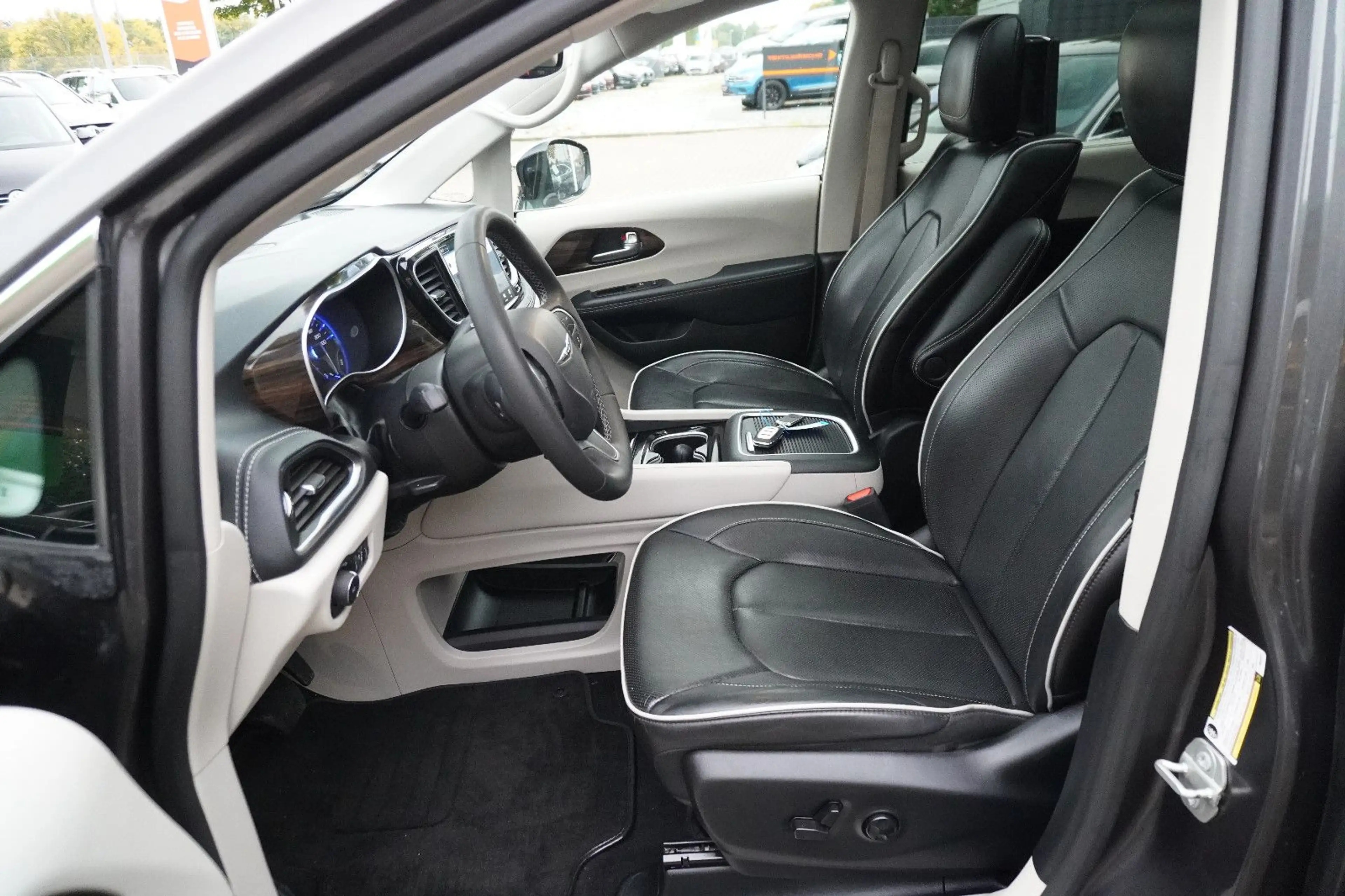 Chrysler Pacifica Limited 4x4 °360°Panorama°DVD-Monitor° — photo 7