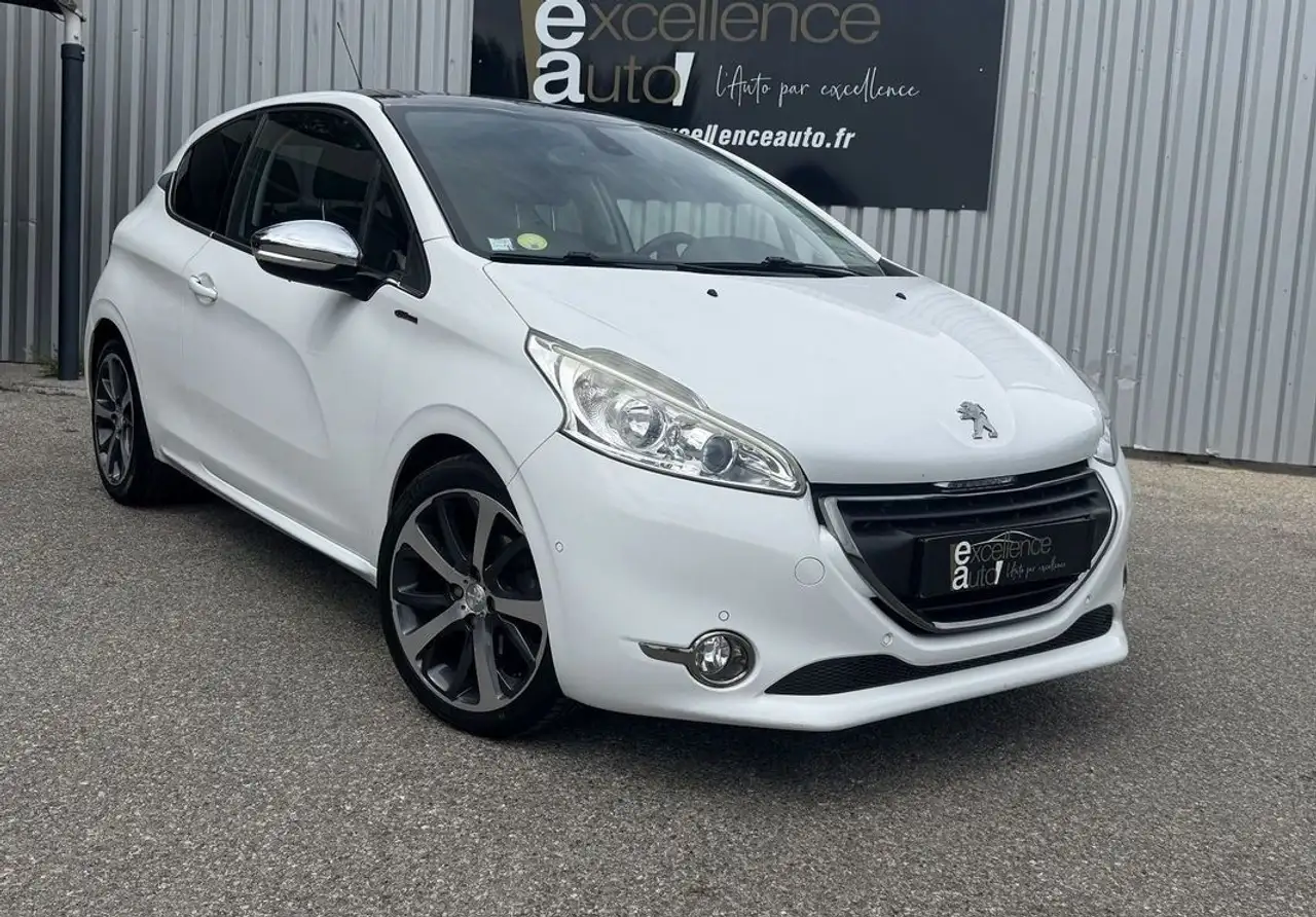 Peugeot 208 1.6 E-HDI115 FAP GTLINE 3P