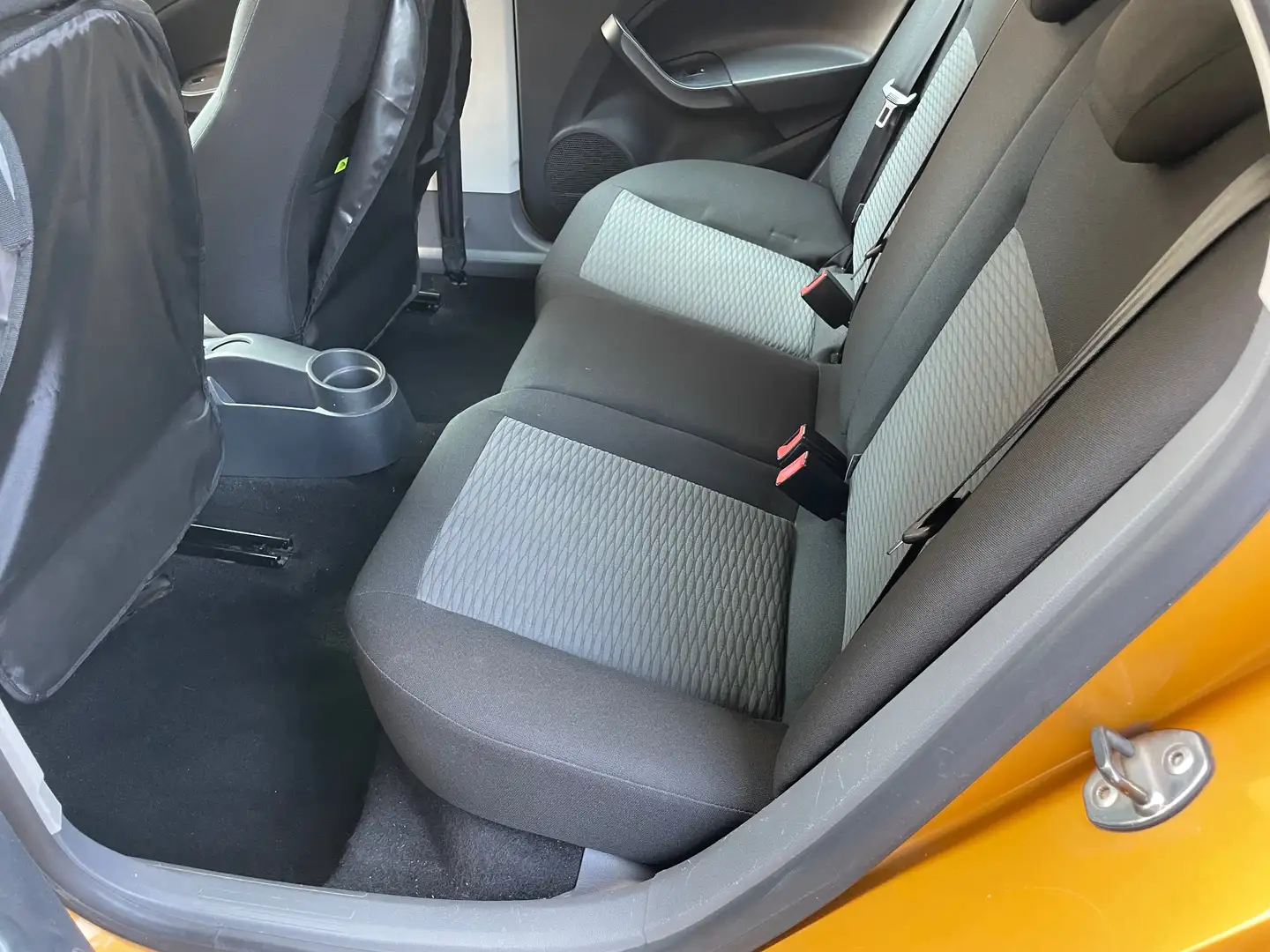 SEAT Ibiza Ibiza 1.2 Tsi Style Ecomotive Style Amarillo - 2