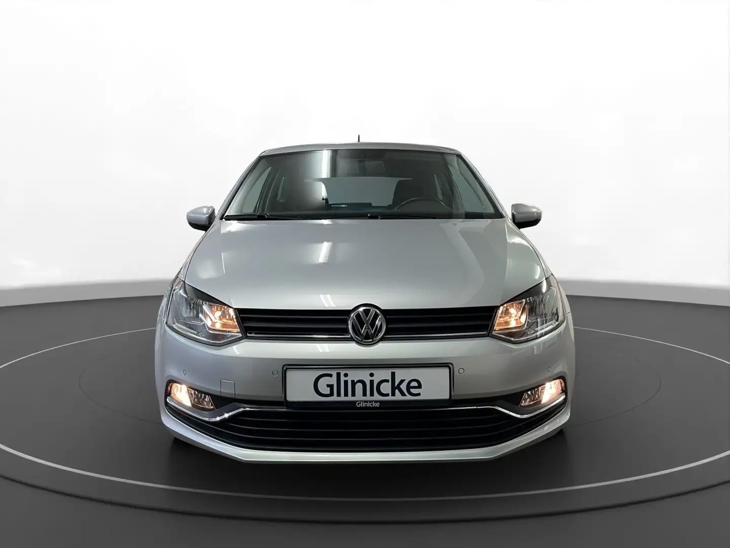 Volkswagen Polo 1.0 Comfortline PDC vo+hi Klima LM 15" Zilver - 2