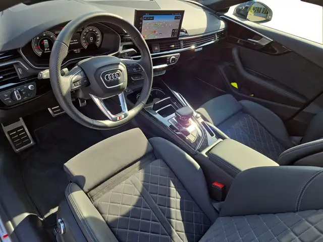 Audi A5 view 4