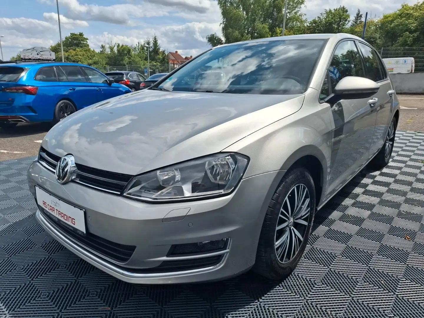 Volkswagen Golf VII*Allstar BMT*Alu*Navi*Tüv-Service Neu*2H Plateado - 1
