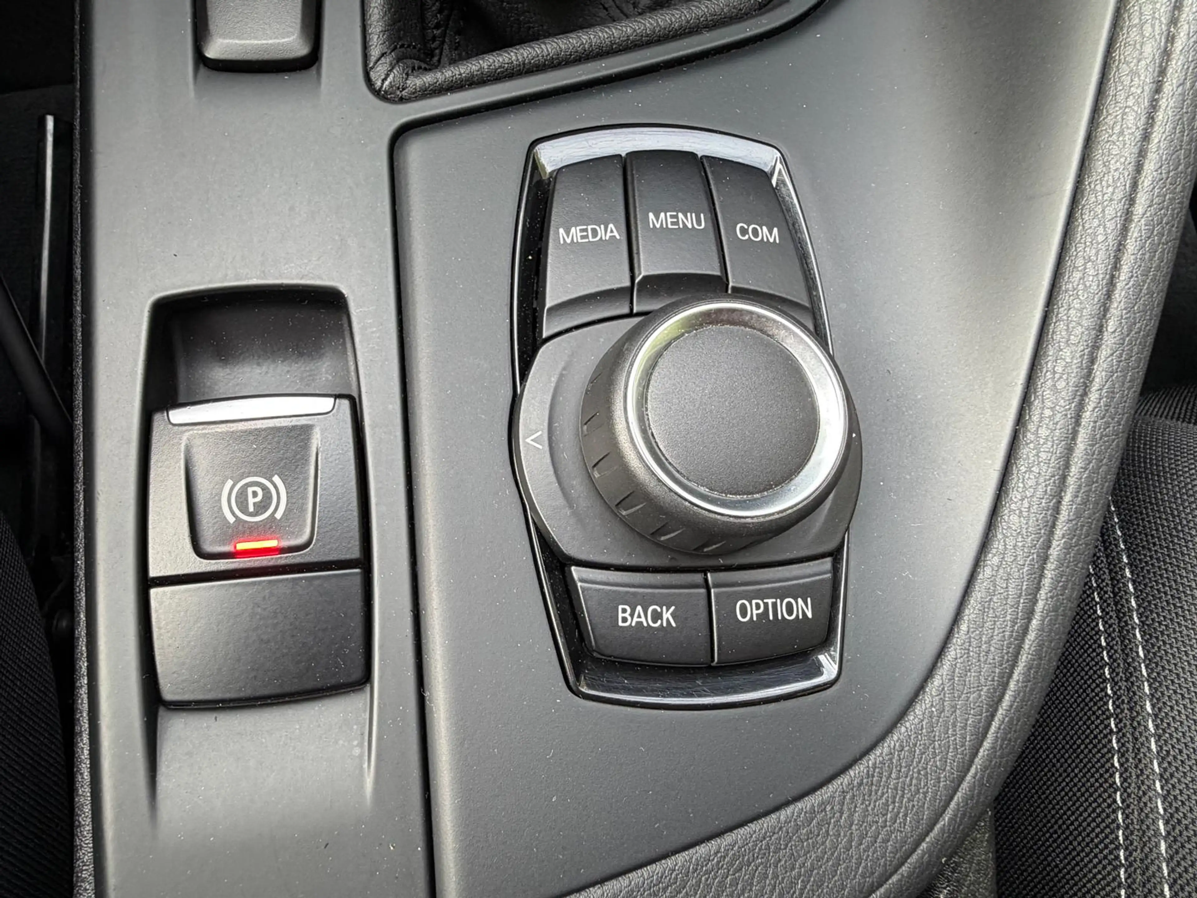 BMW X1 sDrive 18i Advantage LED PDC Sportsitze 1.Hd — photo 14