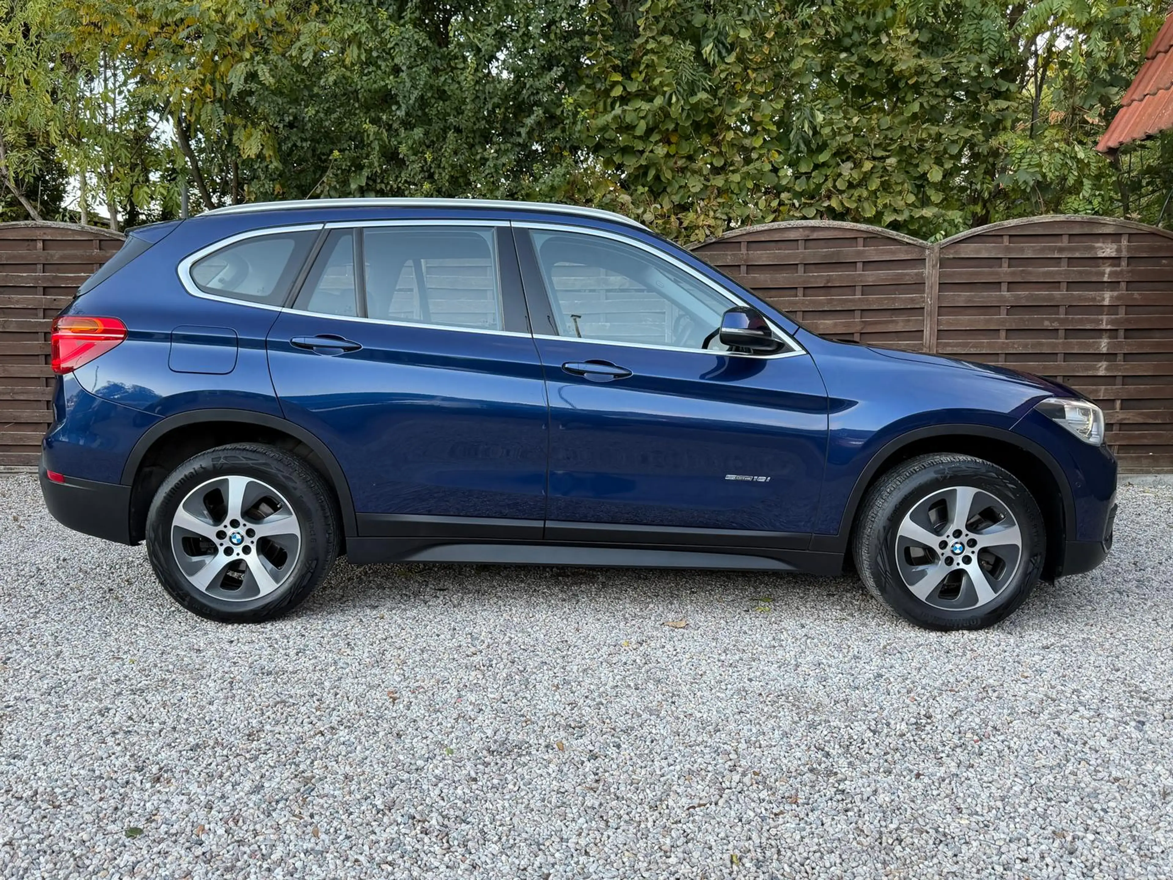 BMW X1 sDrive 18i Advantage LED PDC Sportsitze 1.Hd — photo 6