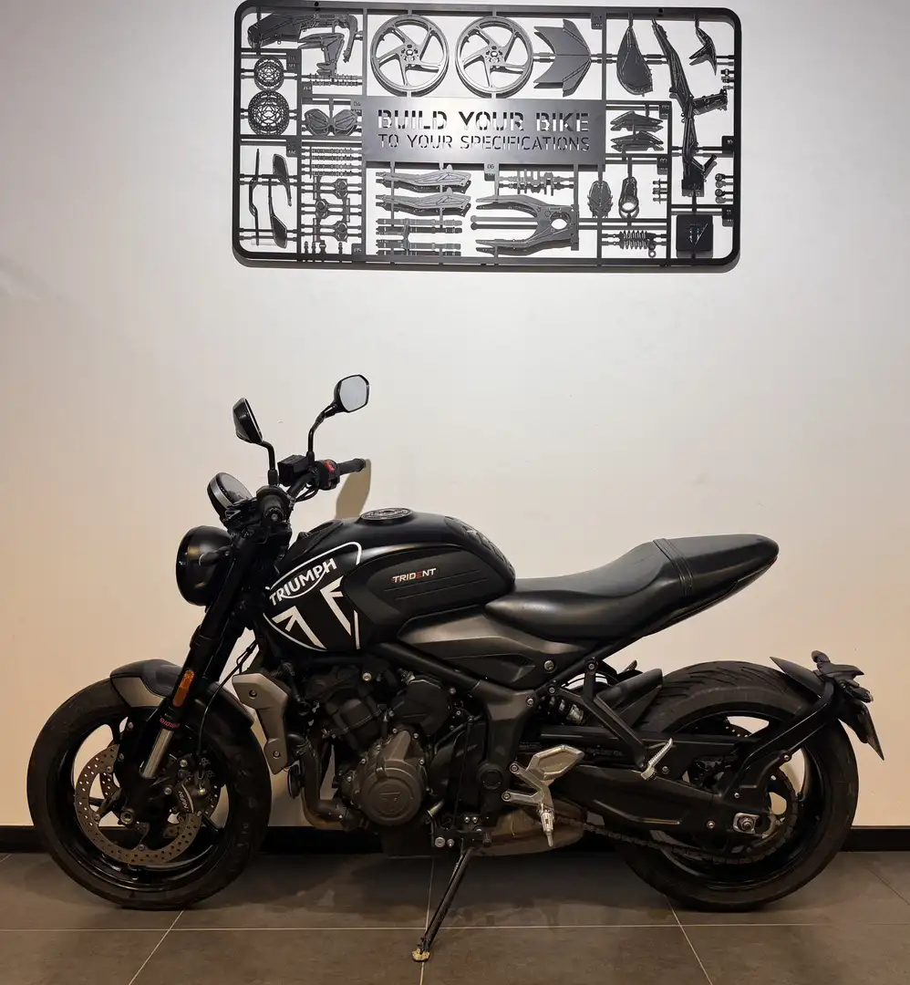 Triumph Trident 660 Noir - 2