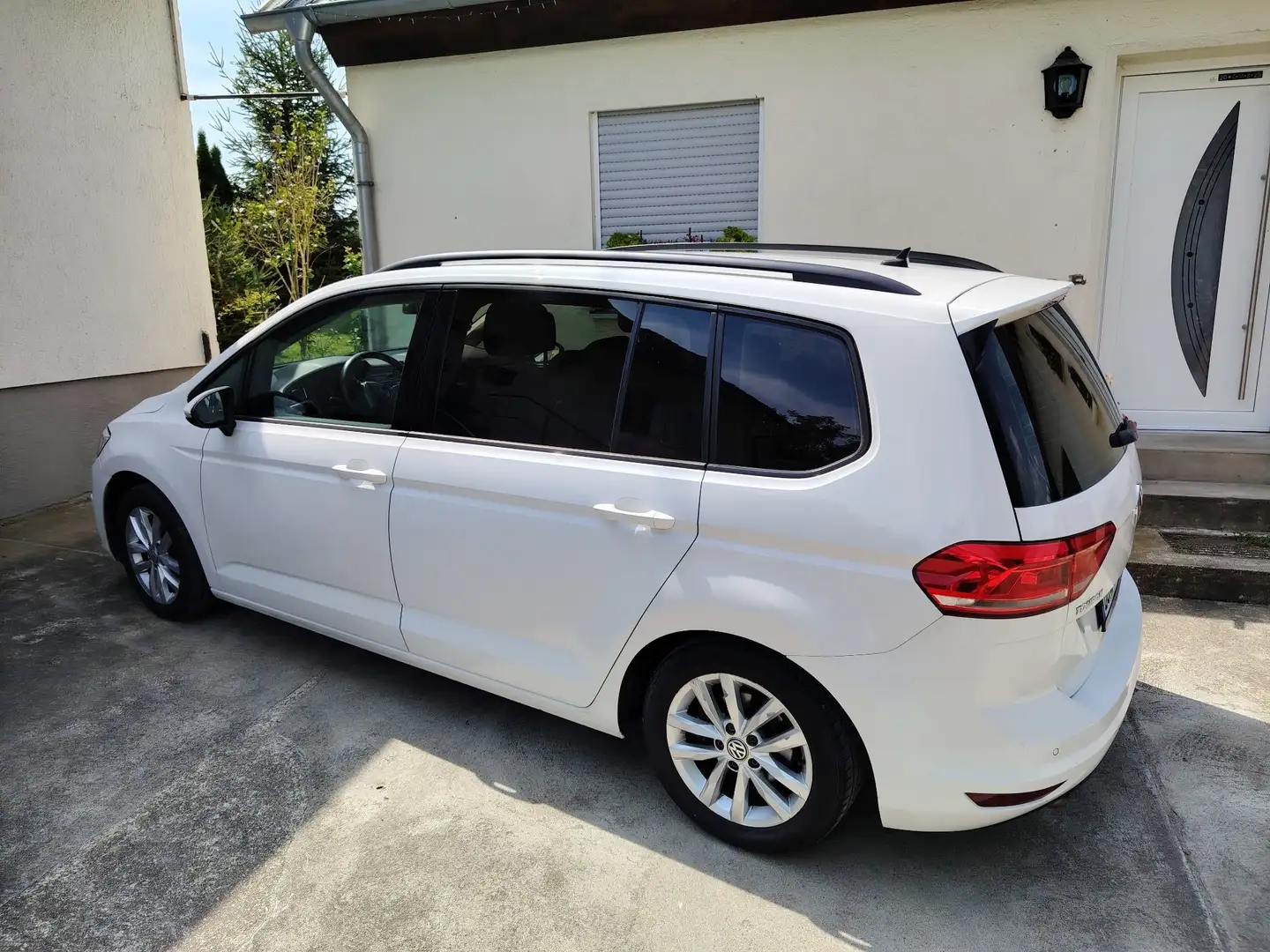 Volkswagen Touran VW Touran 2.0 TDI – Modell 2016 – 305.000 km – 11. - 1