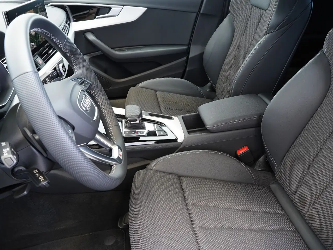 Audi A4 Avant 35 TDI S line Competition Edition AHK 6