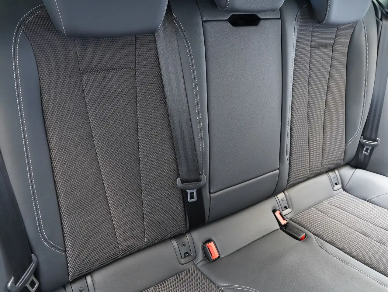 Audi A4 Avant 35 TDI S line Competition Edition AHK 16