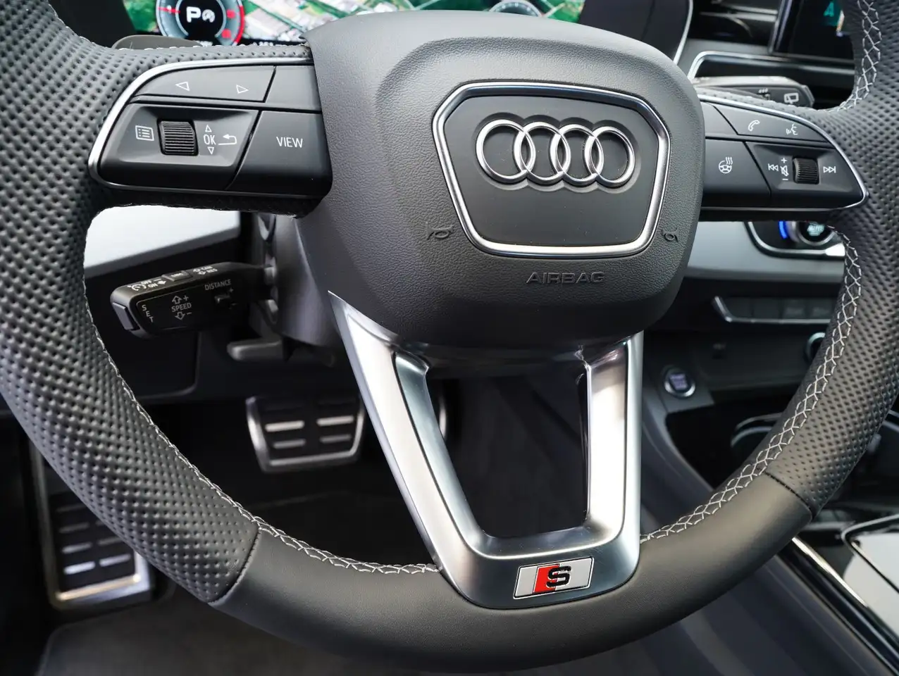 Audi A4 Avant 35 TDI S line Competition Edition AHK 8