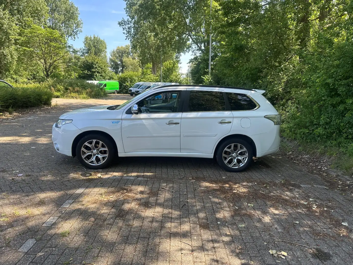 Mitsubishi Outlander 2.0 PHEV Instyle Hybryde is Defect Wit - 2
