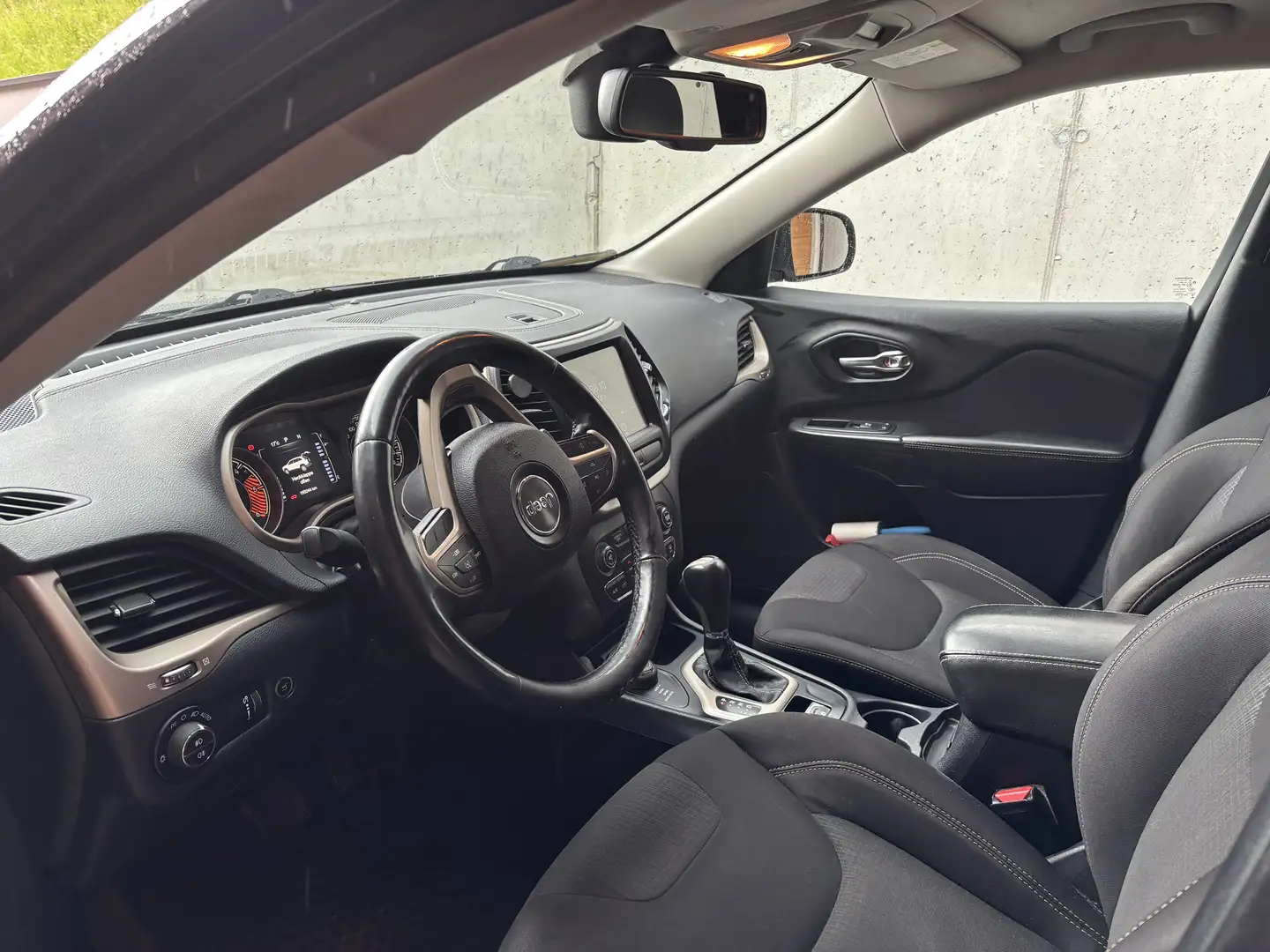 Jeep Cherokee Longitude 4WD Schwarz - 2