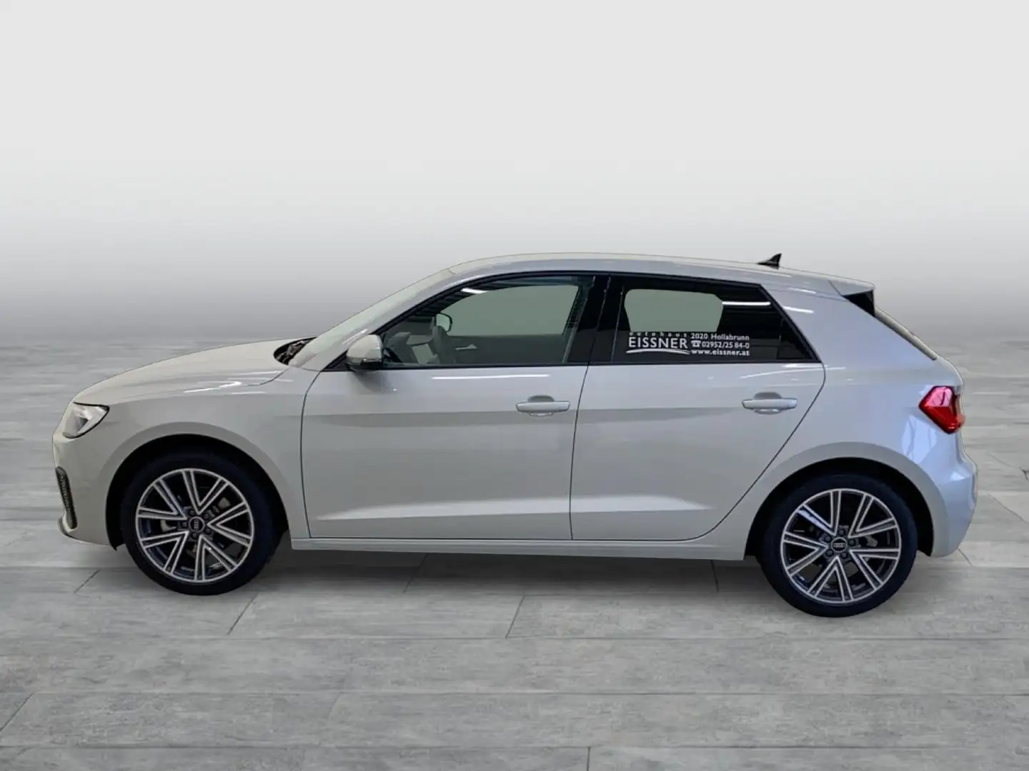 Audi A1 30 TFSI intense Silber - 2