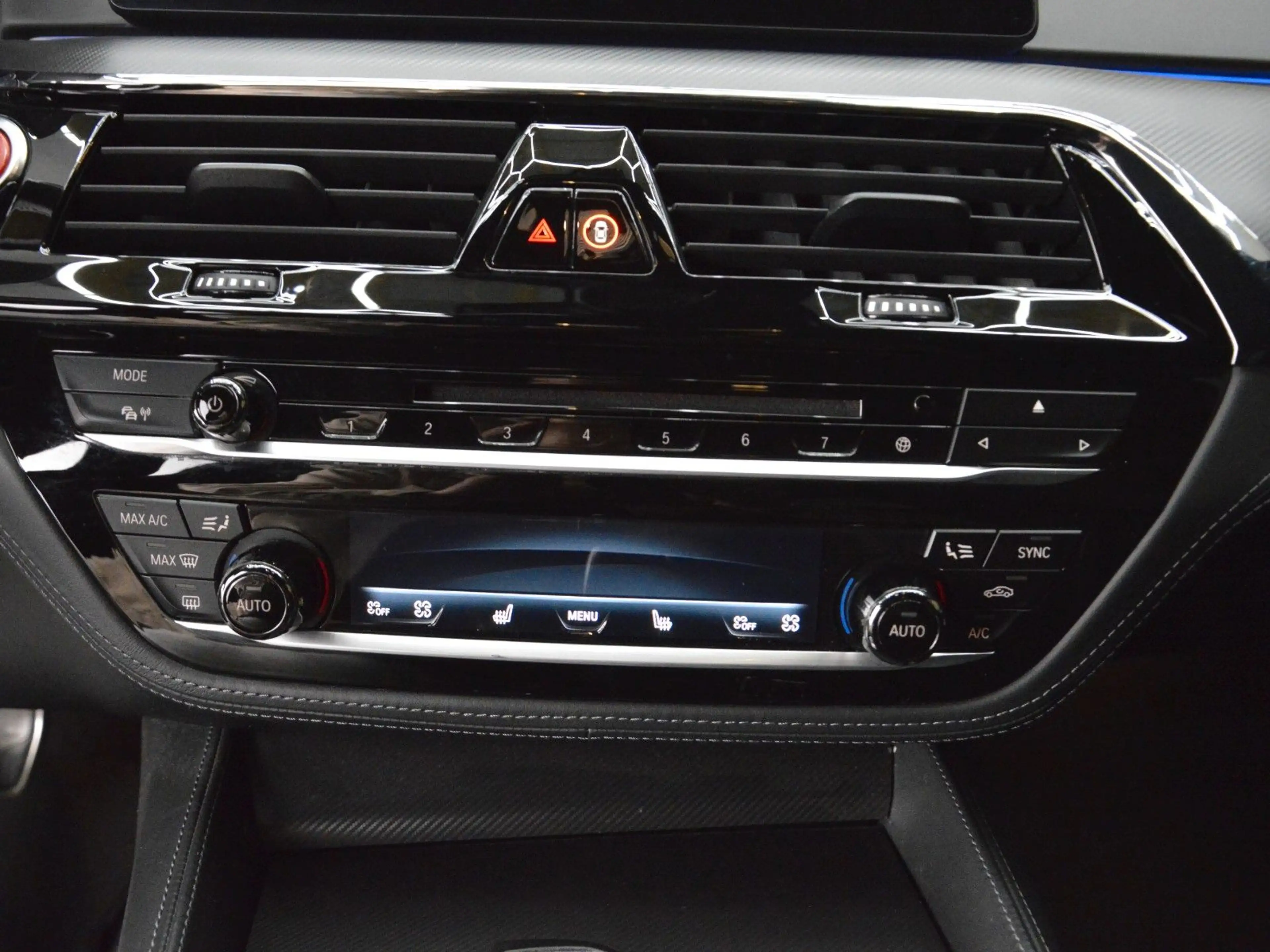 BMW M5 F90 |Keramik|B&O|360°|Massage|SoftClose — photo 9
