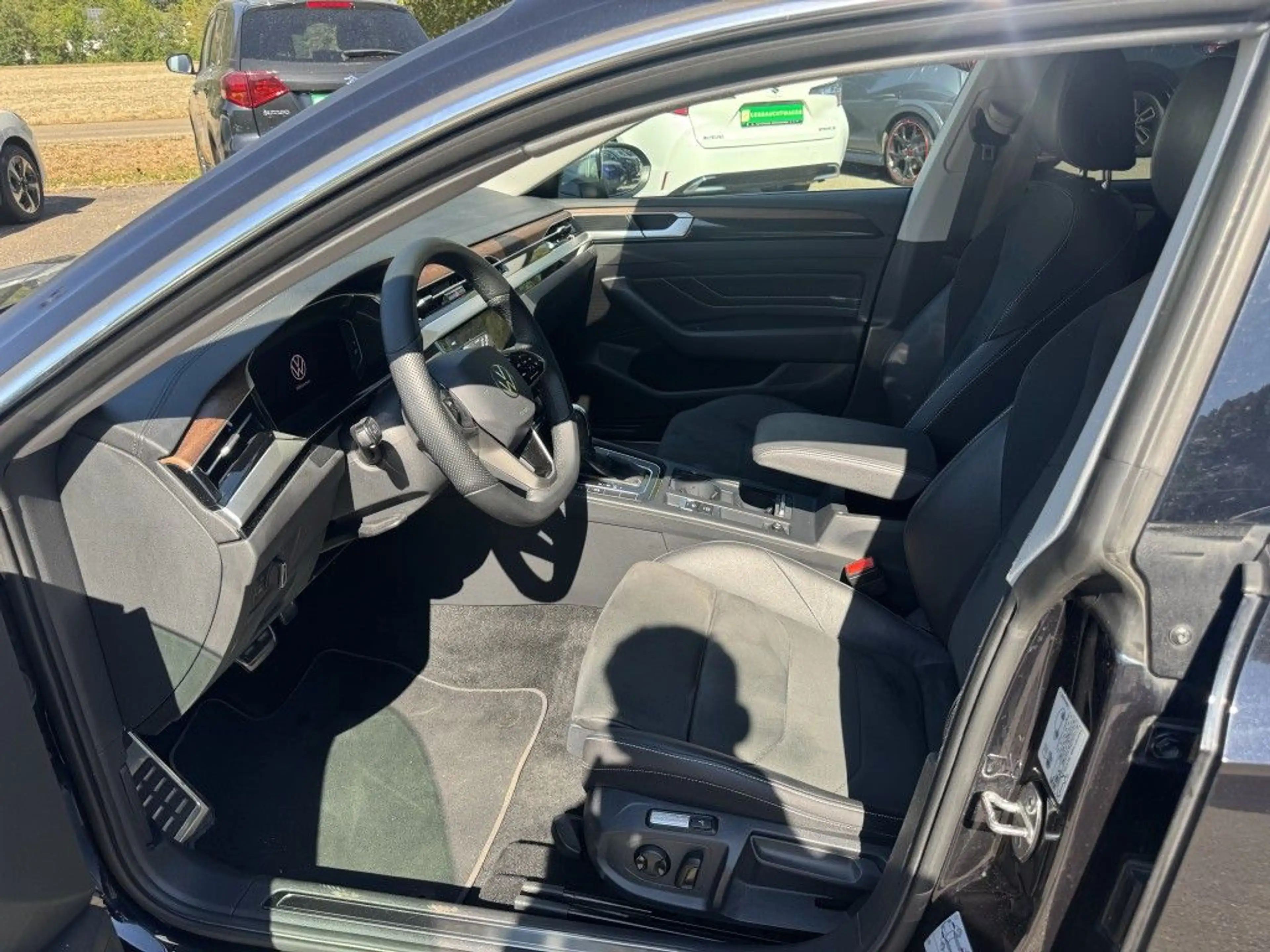 Volkswagen Arteon Shooting Brake 2.0 TDI SCR 4Motion DSG Elegance — photo 11