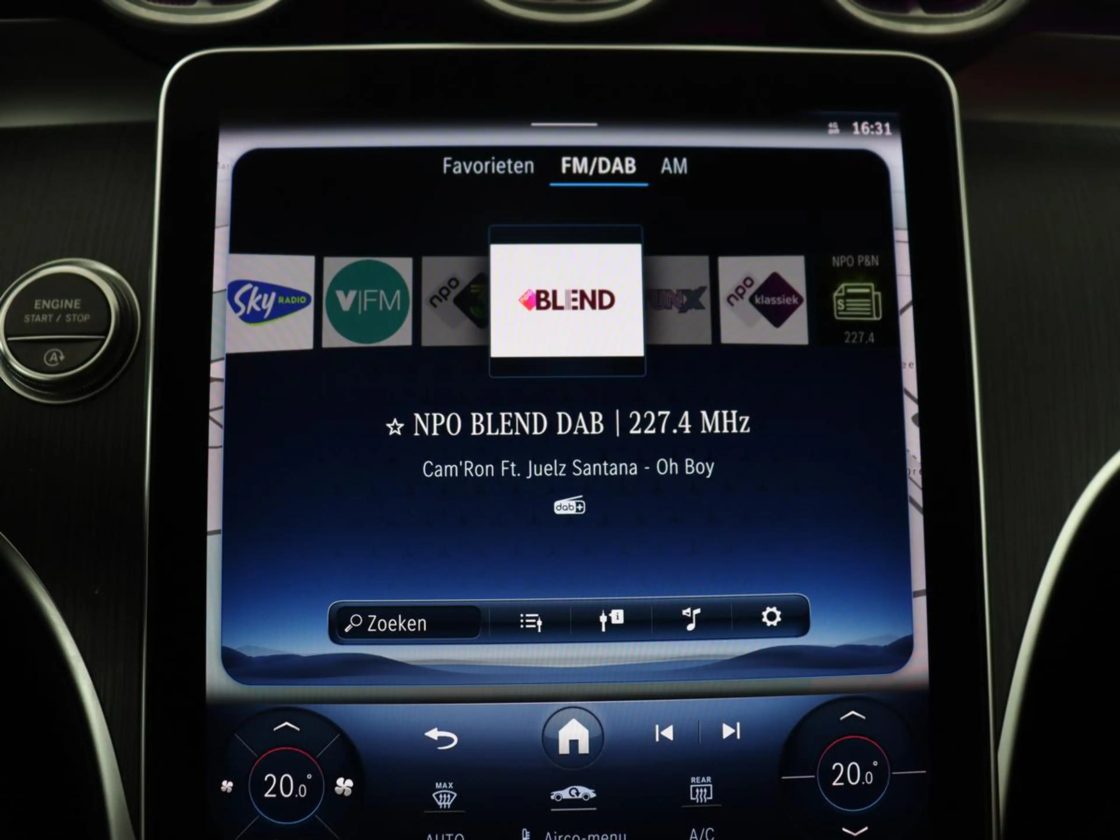 Mercedes-Benz C 200 | Panoramadak | Leder | Memory | Adaptive cruise | — photo 27