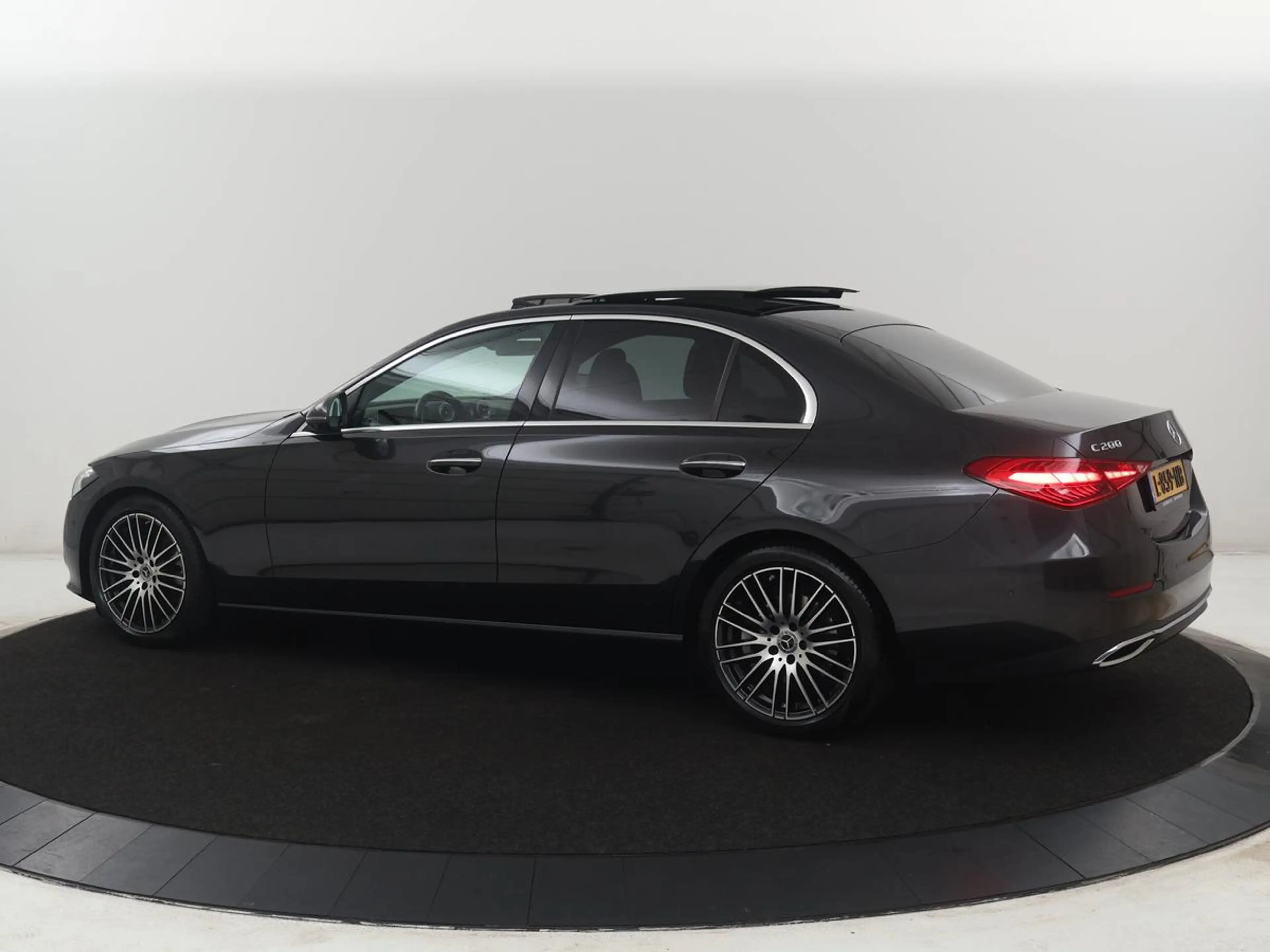Mercedes-Benz C 200 | Panoramadak | Leder | Memory | Adaptive cruise | — photo 2