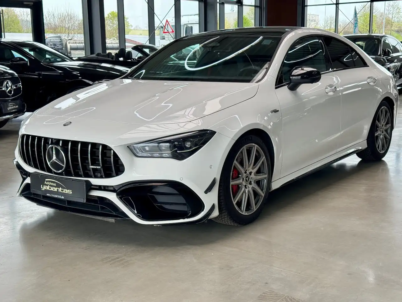Mercedes-Benz CLA 45 AMG