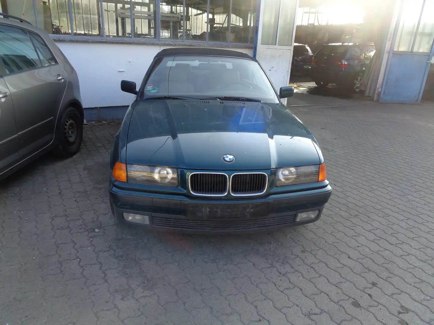 BMW 325 3er Blau - 1