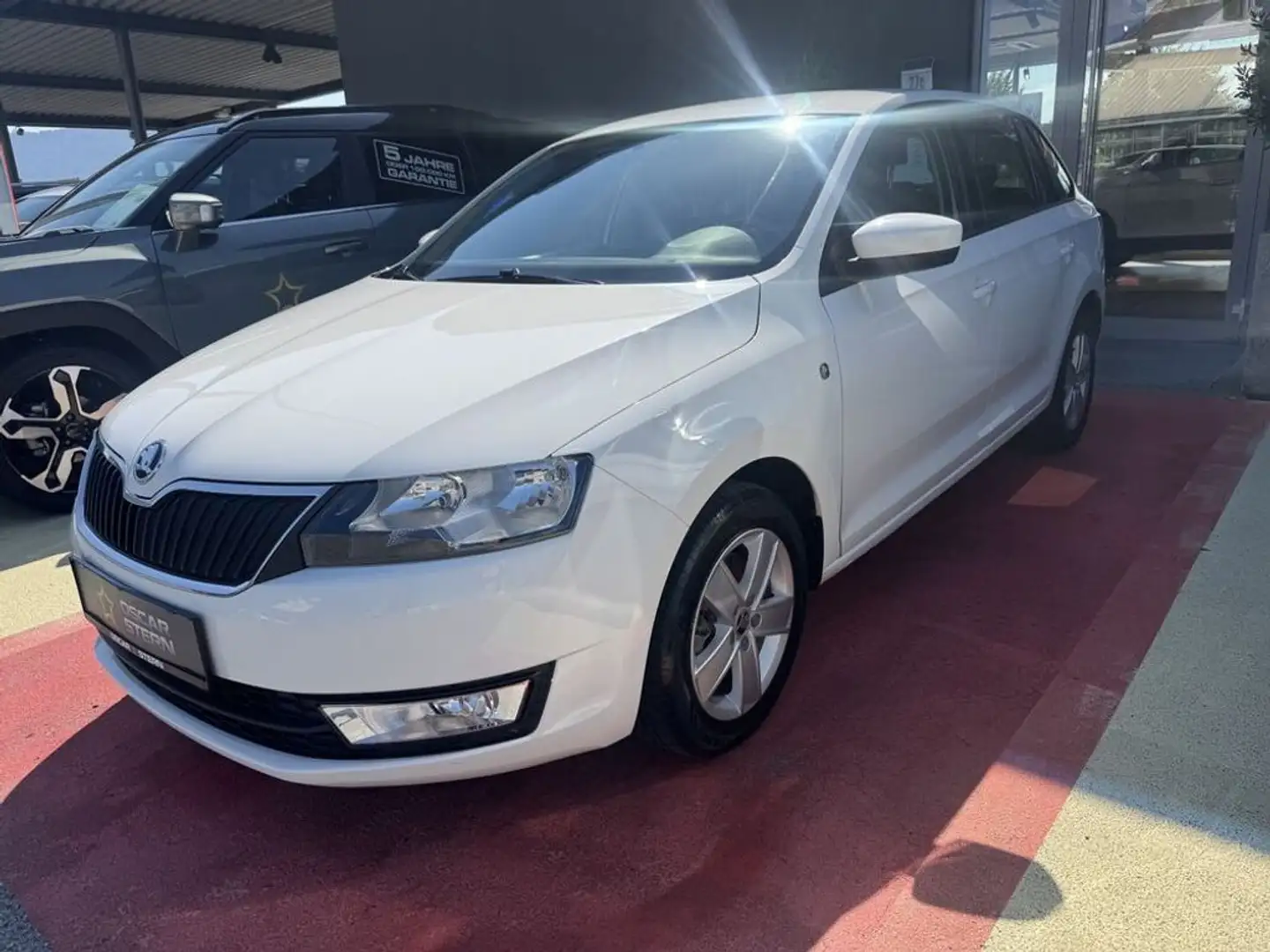 Skoda Rapid/Spaceback Ambition Weiß - 1