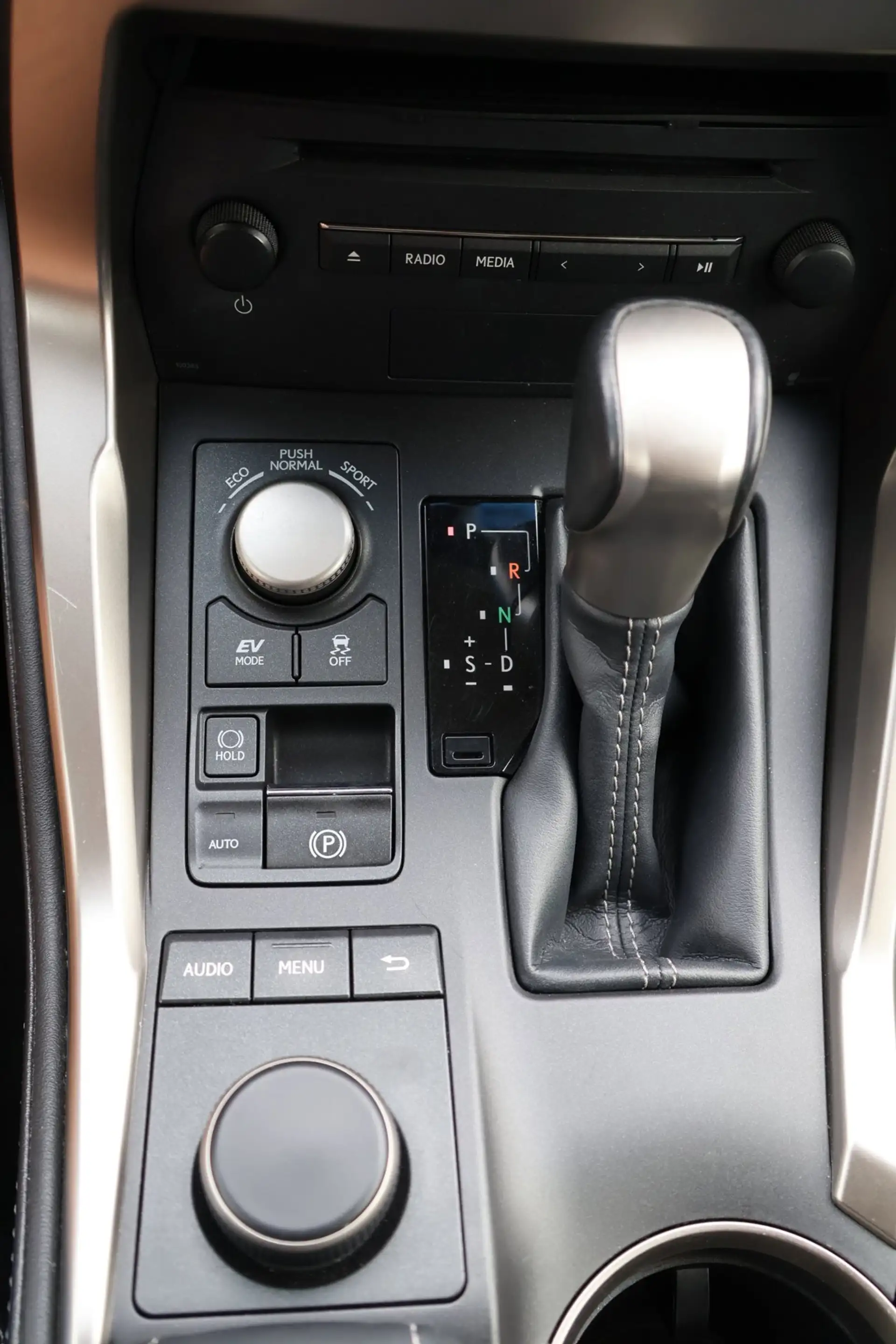 Lexus NX 300h AWD 25th Edition|Trekhaak|Leer|Dealer onderhouden| — photo 17