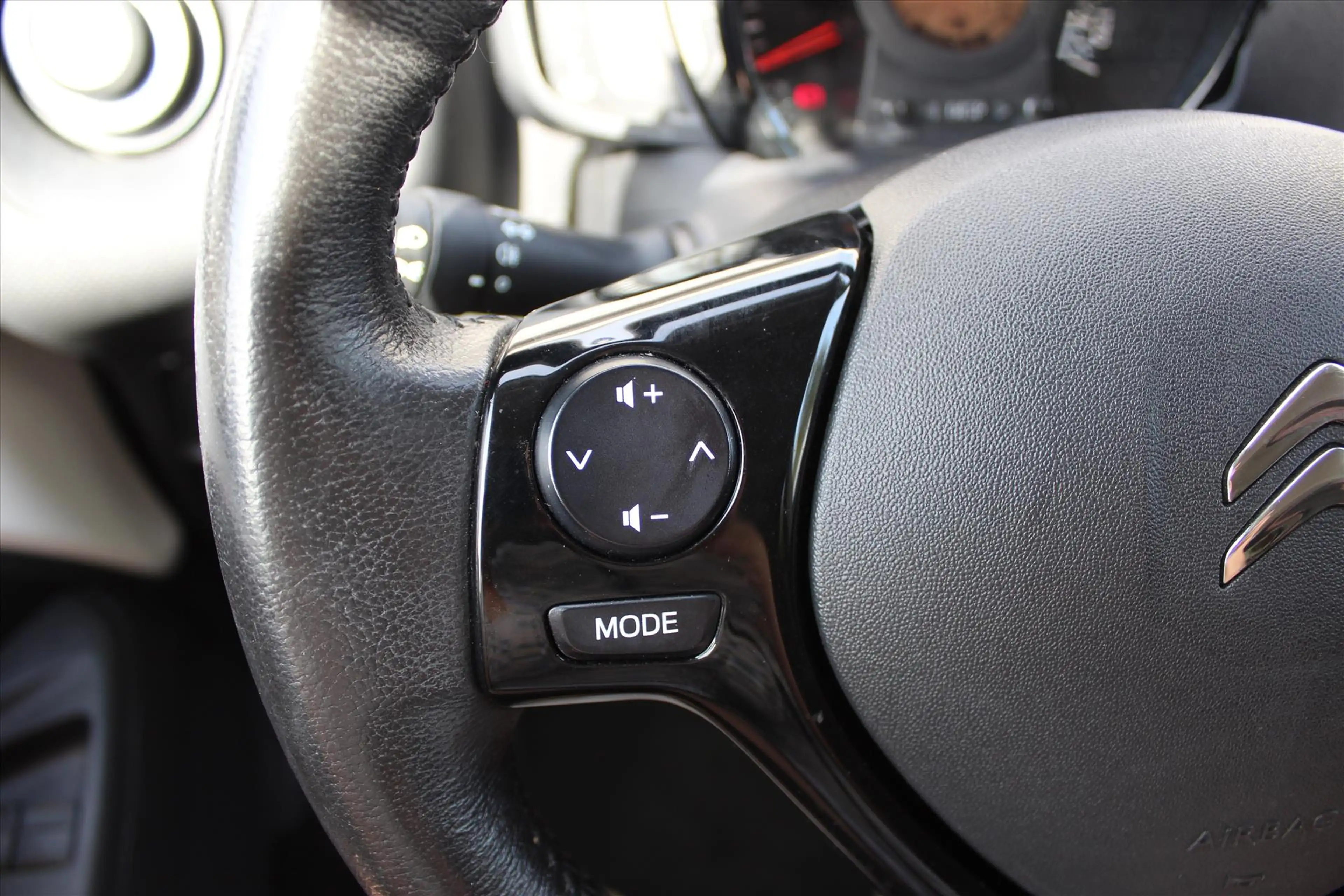 Citroen C1 1.0 VTi 72PK S&amp;S 5D Feel — photo 18