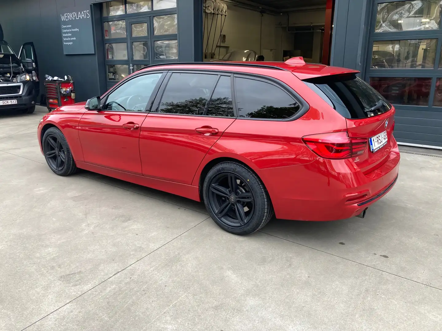 BMW 318 318i Touring Automaat Rouge - 2