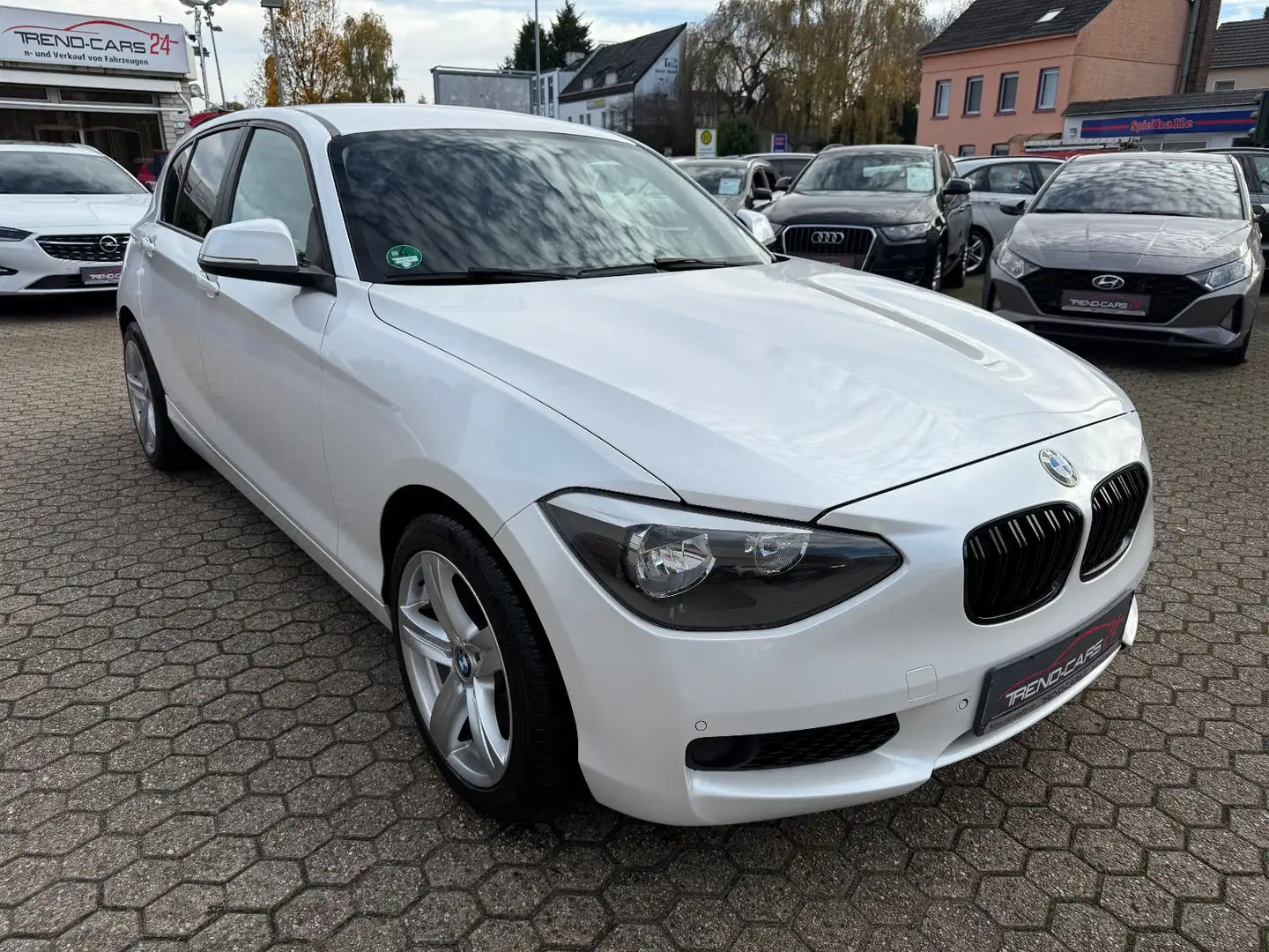 BMW 118 Baureihe 1 Lim. 5-trg. 118d Blanc - 2