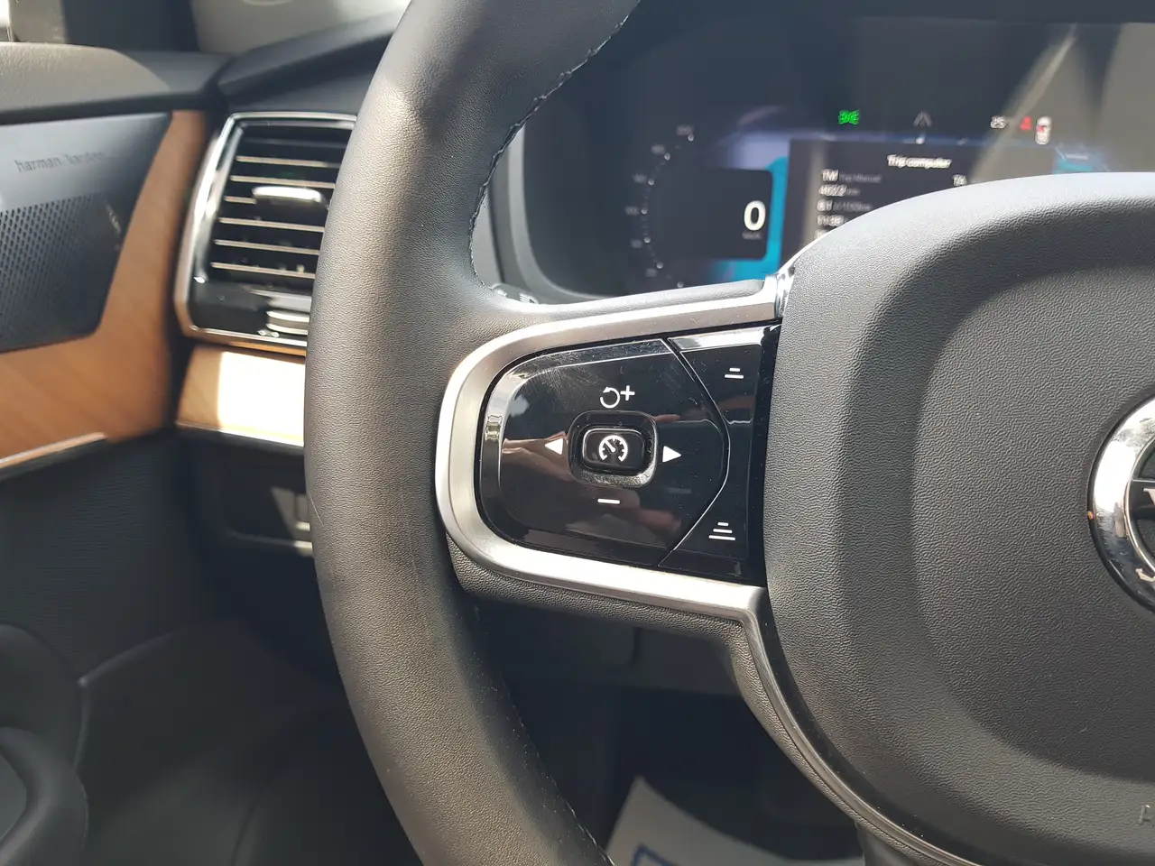 Volvo XC90 снимка Volvo XC90