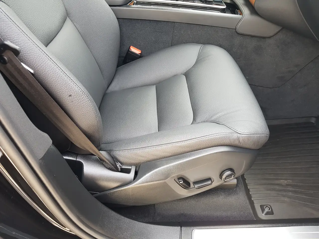 Volvo XC90 снимка Volvo XC90